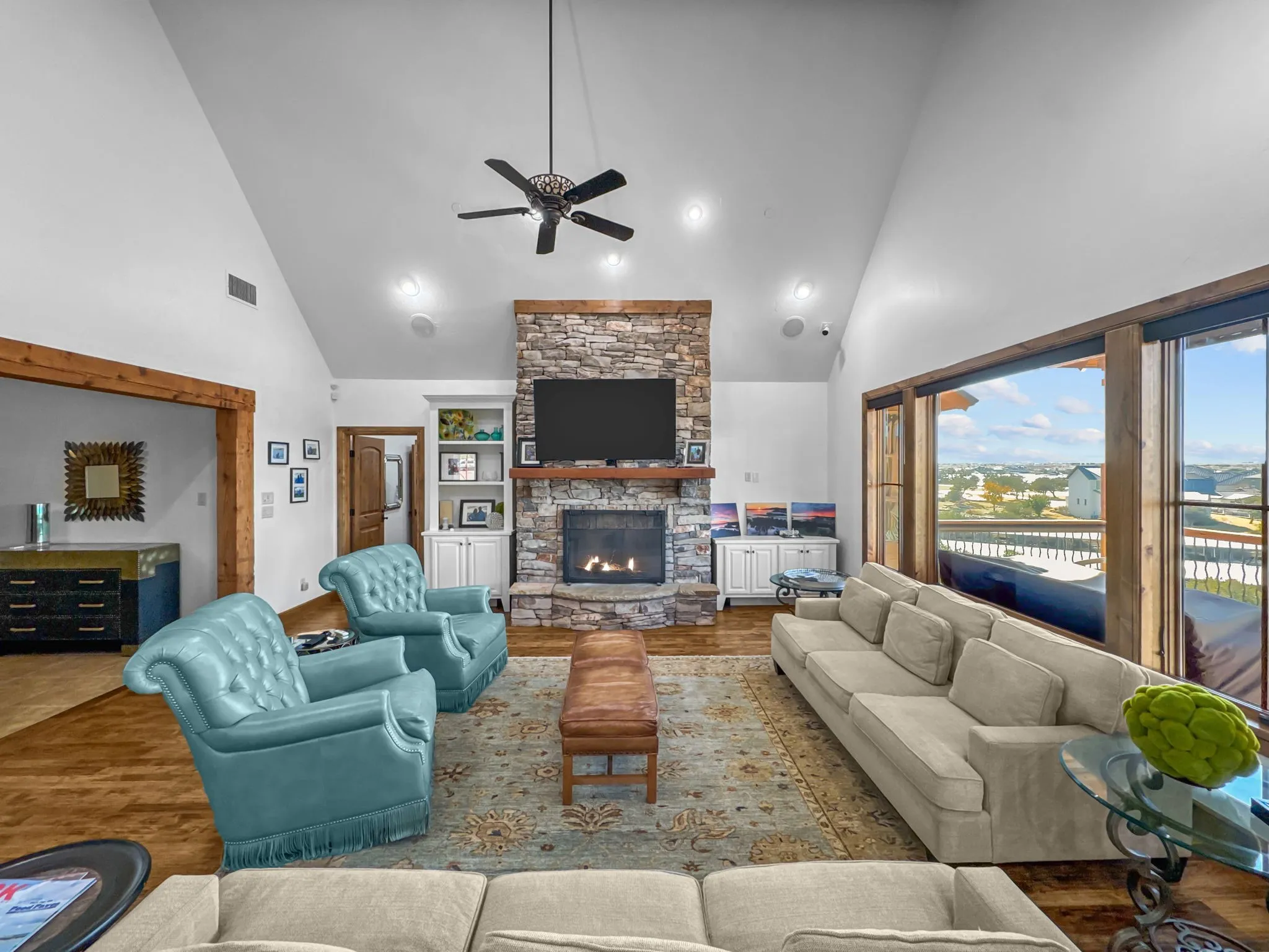 Condominium For Sale in Palo Pinto County , 2504 Century Oak Drive 302, Graford, Texas 76449, 4 Bedroom, 5 Bathroom, 2 Garage spaces, 3,854 Sqft, built in 2008, mls#21397996, Real Estate Agent in Graford, Homes For Sale in Palo Pinto county, Homes For Sale in Graford, Realtor in Graford Texas, Real Estate Brokerage Independent Realty Texas, Luminita Cordes Realtor