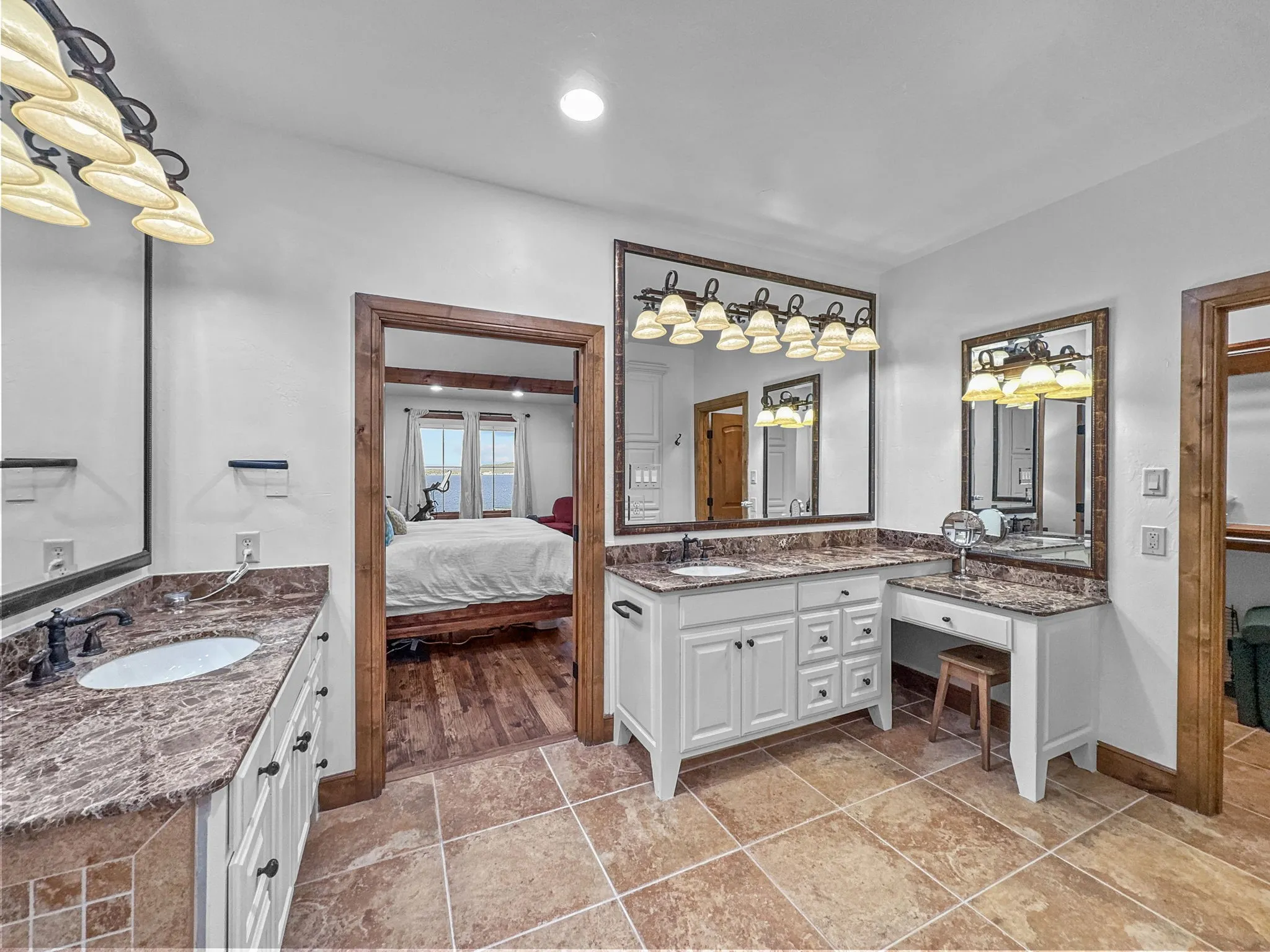 Condominium For Sale in Palo Pinto County , 2504 Century Oak Drive 302, Graford, Texas 76449, 4 Bedroom, 5 Bathroom, 2 Garage spaces, 3,854 Sqft, built in 2008, mls#21397996, Real Estate Agent in Graford, Homes For Sale in Palo Pinto county, Homes For Sale in Graford, Realtor in Graford Texas, Real Estate Brokerage Independent Realty Texas, Luminita Cordes Realtor