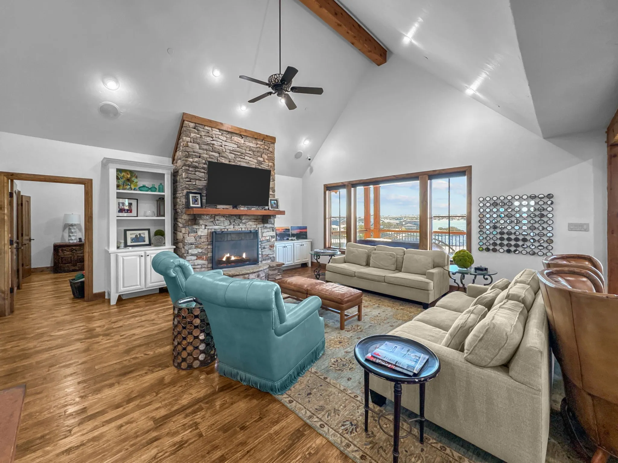 Condominium For Sale in Palo Pinto County , 2504 Century Oak Drive 302, Graford, Texas 76449, 4 Bedroom, 5 Bathroom, 2 Garage spaces, 3,854 Sqft, built in 2008, mls#21397996, Real Estate Agent in Graford, Homes For Sale in Palo Pinto county, Homes For Sale in Graford, Realtor in Graford Texas, Real Estate Brokerage Independent Realty Texas, Luminita Cordes Realtor