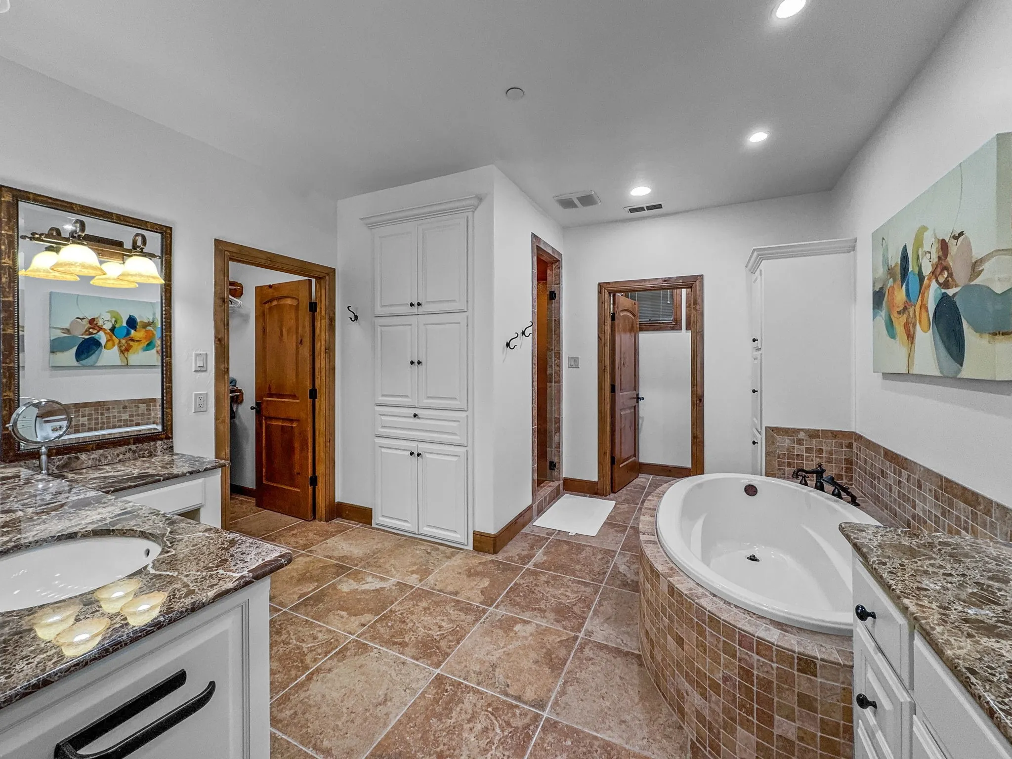 Condominium For Sale in Palo Pinto County , 2504 Century Oak Drive 302, Graford, Texas 76449, 4 Bedroom, 5 Bathroom, 2 Garage spaces, 3,854 Sqft, built in 2008, mls#21397996, Real Estate Agent in Graford, Homes For Sale in Palo Pinto county, Homes For Sale in Graford, Realtor in Graford Texas, Real Estate Brokerage Independent Realty Texas, Luminita Cordes Realtor