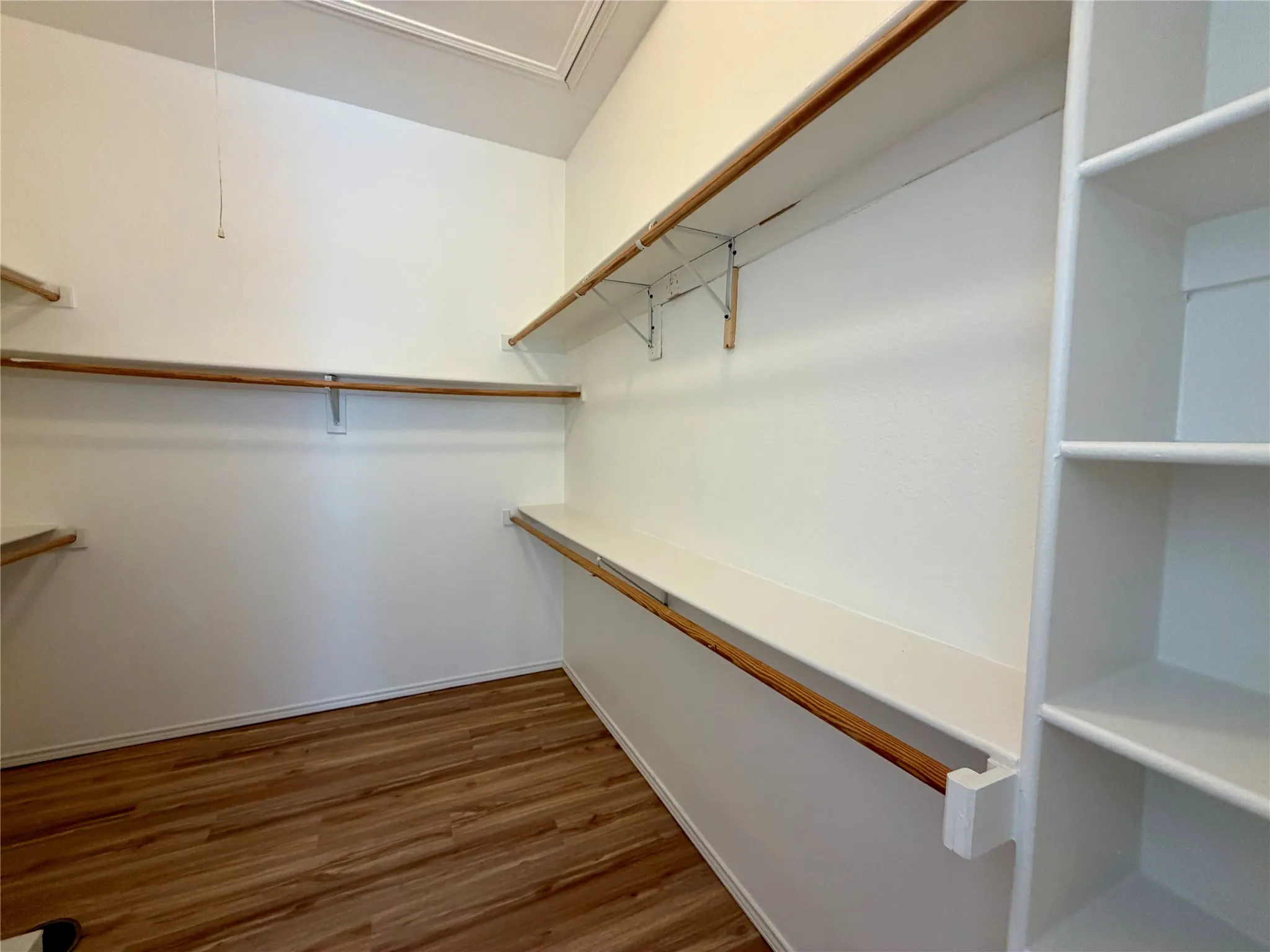 Single Family Residence For Rent in Tarrant County , 2008 Kingsbrook Trail, Fort Worth, Texas 76120, 3 Bedroom, 2 Bathroom, 2 Garage spaces, 1,980 Sqft, built in 2004, mls#21385384, Real Estate Agent in Fort Worth, Homes For Rent in Tarrant county, Homes For Rent in Fort Worth, Realtor in Fort Worth Texas, Real Estate Brokerage Independent Realty Texas, Luminita Cordes Realtor