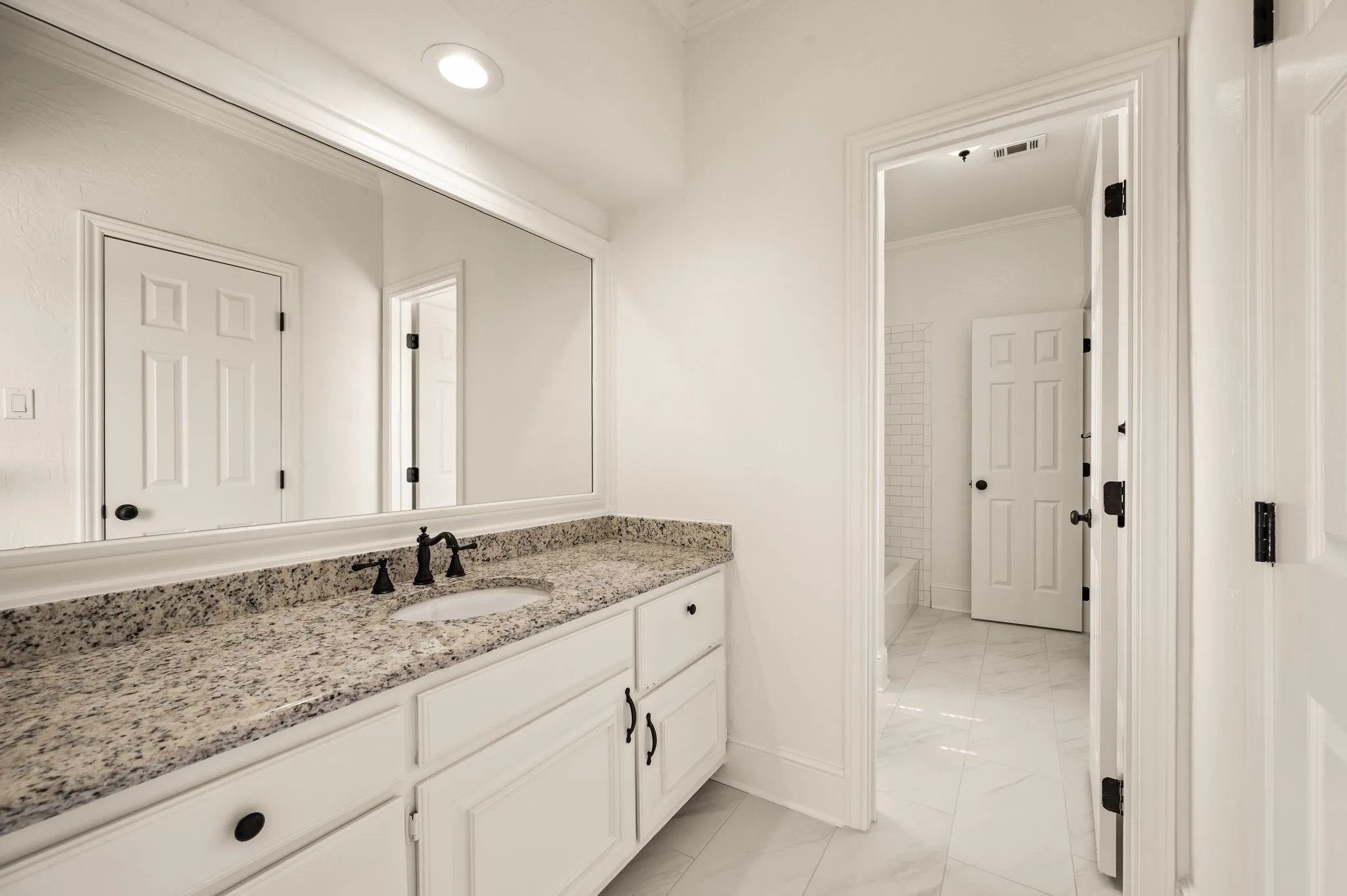 Single Family Residence For Sale in Tarrant County , 1849 Pearson Crossing, Keller, Texas 76248, 5 Bedroom, 6 Bathroom, 3 Garage spaces, 5,381 Sqft, built in 1988, mls#21397448, Real Estate Agent in Keller, Homes For Sale in Tarrant county, Homes For Sale in Keller, Realtor in Keller Texas, Real Estate Brokerage Independent Realty Texas, Luminita Cordes Realtor