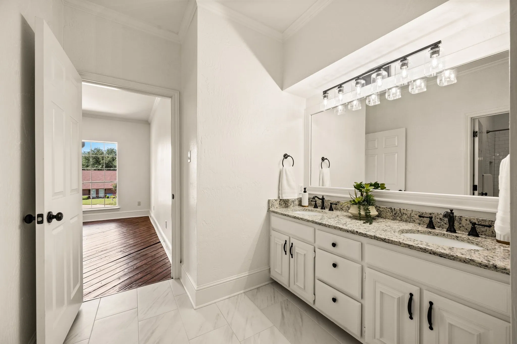 Single Family Residence For Sale in Tarrant County , 1849 Pearson Crossing, Keller, Texas 76248, 5 Bedroom, 6 Bathroom, 3 Garage spaces, 5,381 Sqft, built in 1988, mls#21397448, Real Estate Agent in Keller, Homes For Sale in Tarrant county, Homes For Sale in Keller, Realtor in Keller Texas, Real Estate Brokerage Independent Realty Texas, Luminita Cordes Realtor