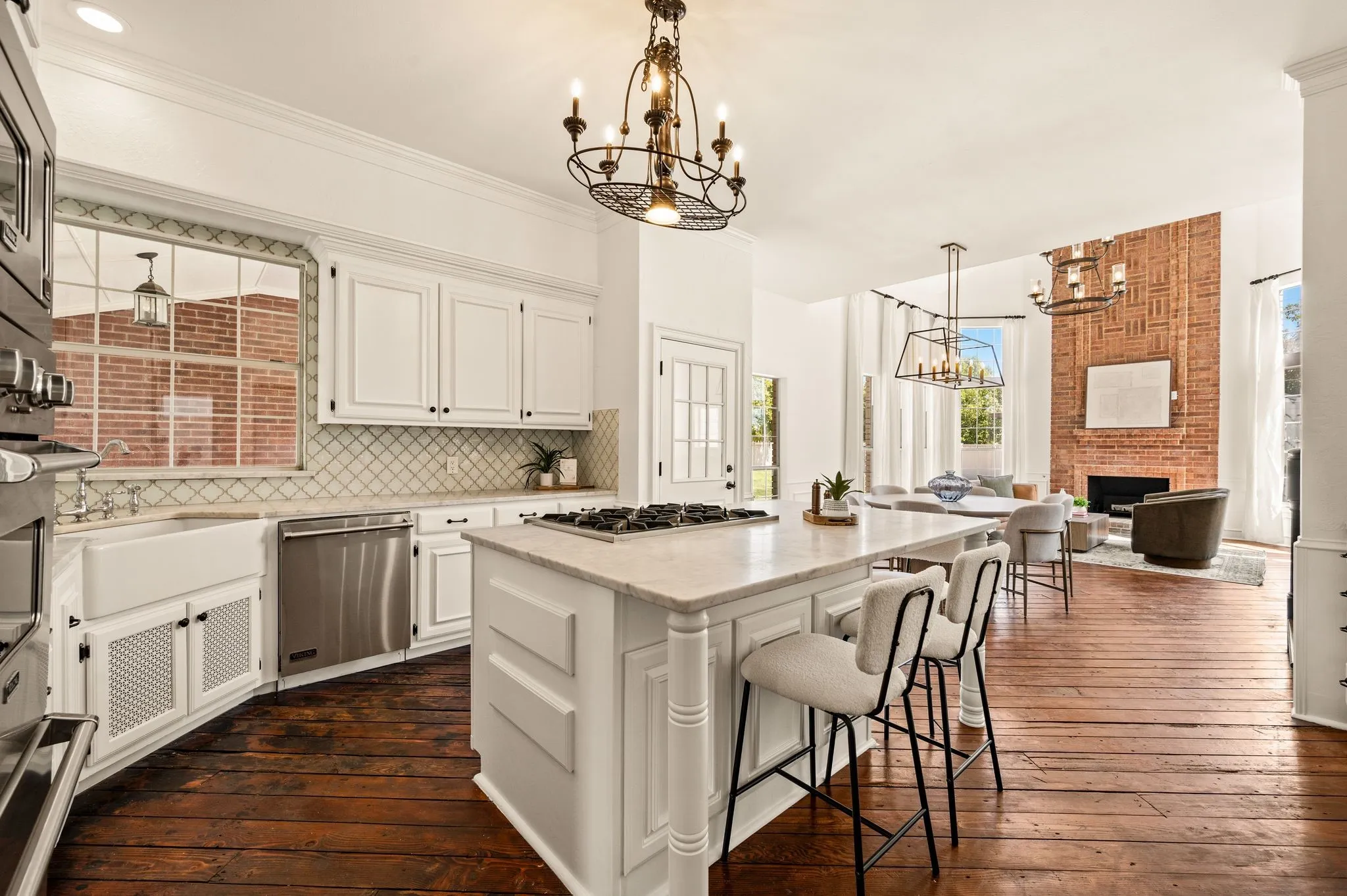 Single Family Residence For Sale in Tarrant County , 1849 Pearson Crossing, Keller, Texas 76248, 5 Bedroom, 6 Bathroom, 3 Garage spaces, 5,381 Sqft, built in 1988, mls#21397448, Real Estate Agent in Keller, Homes For Sale in Tarrant county, Homes For Sale in Keller, Realtor in Keller Texas, Real Estate Brokerage Independent Realty Texas, Luminita Cordes Realtor