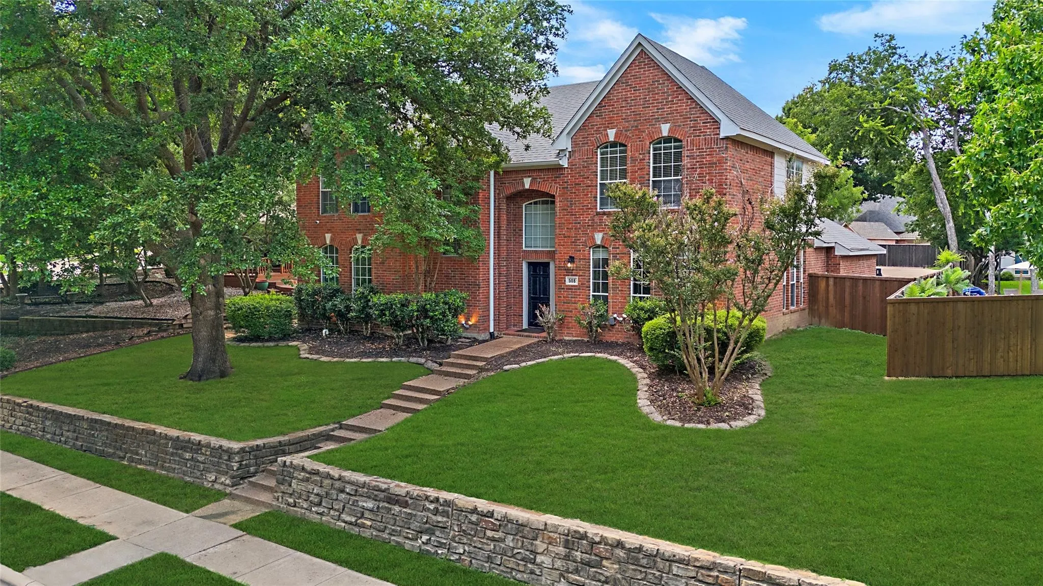 Single Family Residence For Sale in Collin County , 508 Bel Air Drive, Allen, Texas 75013, 5 Bedroom, 3 Bathroom, 2 Garage spaces, 2,601 Sqft, built in 1993, mls#21399398, Real Estate Agent in Allen, Homes For Sale in Collin county, Homes For Sale in Allen, Realtor in Allen Texas, Real Estate Brokerage Independent Realty Texas, Luminita Cordes Realtor