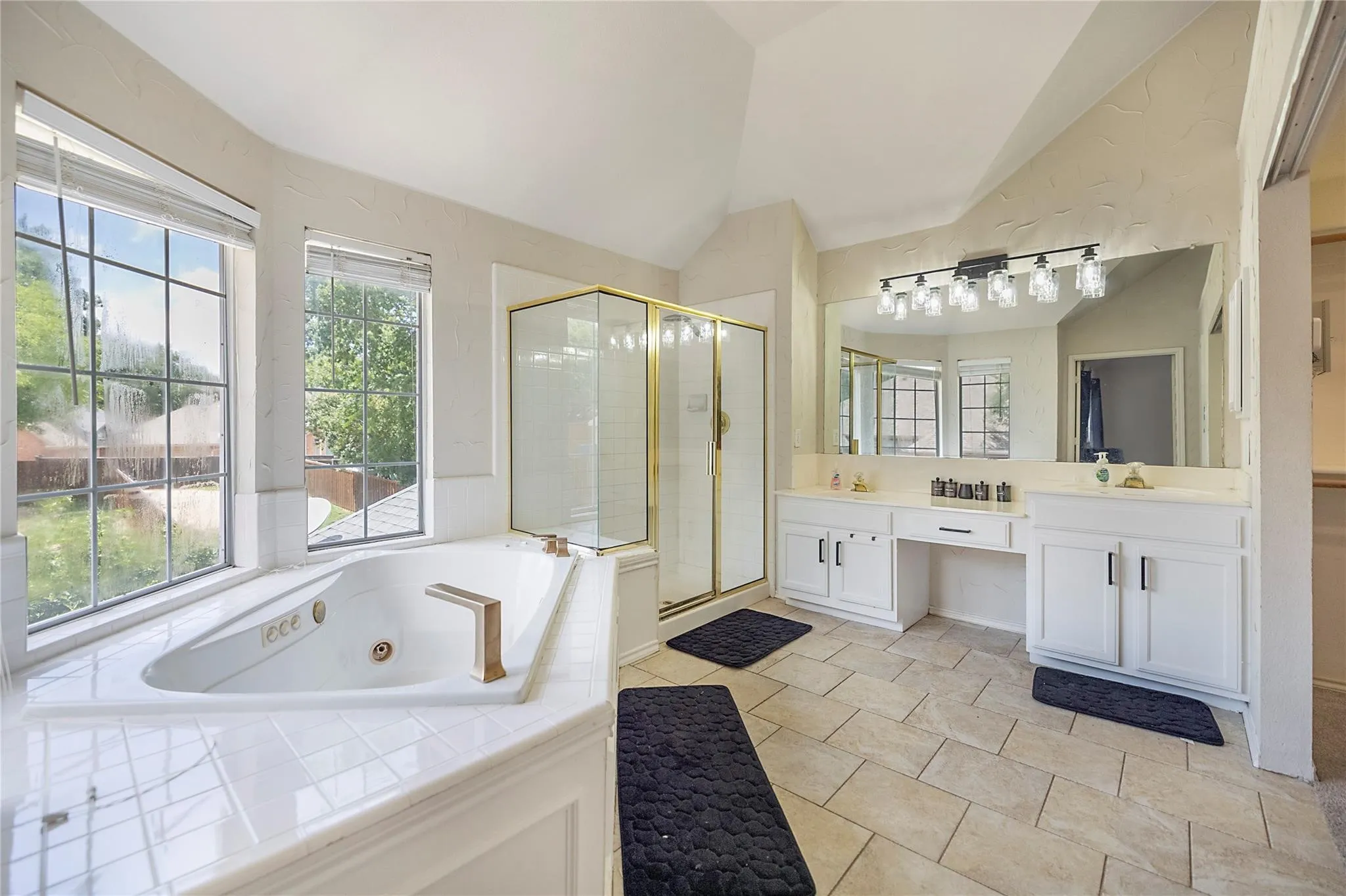 Single Family Residence For Sale in Collin County , 508 Bel Air Drive, Allen, Texas 75013, 5 Bedroom, 3 Bathroom, 2 Garage spaces, 2,601 Sqft, built in 1993, mls#21399398, Real Estate Agent in Allen, Homes For Sale in Collin county, Homes For Sale in Allen, Realtor in Allen Texas, Real Estate Brokerage Independent Realty Texas, Luminita Cordes Realtor