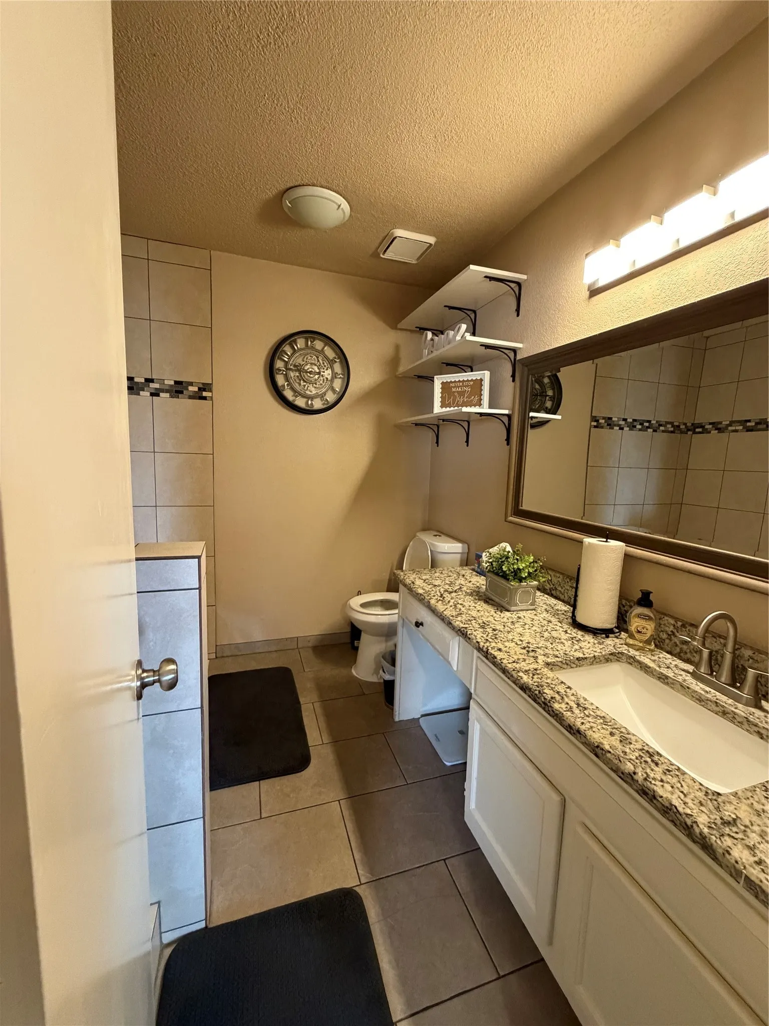 Single Family Residence For Sale in Dallas County , 1013 Wentwood Drive, De Soto, Texas 75115, 3 Bedroom, 2 Bathroom, 2 Garage spaces, 1,714 Sqft, built in 1994, mls#21399407, Real Estate Agent in De Soto, Homes For Sale in Dallas county, Homes For Sale in De Soto, Realtor in De Soto Texas, Real Estate Brokerage Independent Realty Texas, Luminita Cordes Realtor