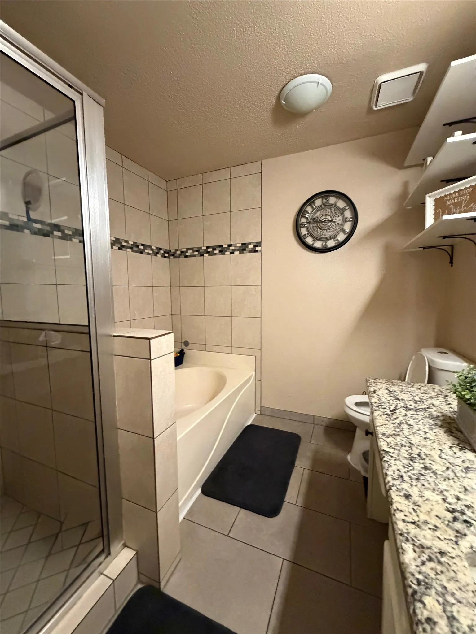 Single Family Residence For Sale in Dallas County , 1013 Wentwood Drive, De Soto, Texas 75115, 3 Bedroom, 2 Bathroom, 2 Garage spaces, 1,714 Sqft, built in 1994, mls#21399407, Real Estate Agent in De Soto, Homes For Sale in Dallas county, Homes For Sale in De Soto, Realtor in De Soto Texas, Real Estate Brokerage Independent Realty Texas, Luminita Cordes Realtor