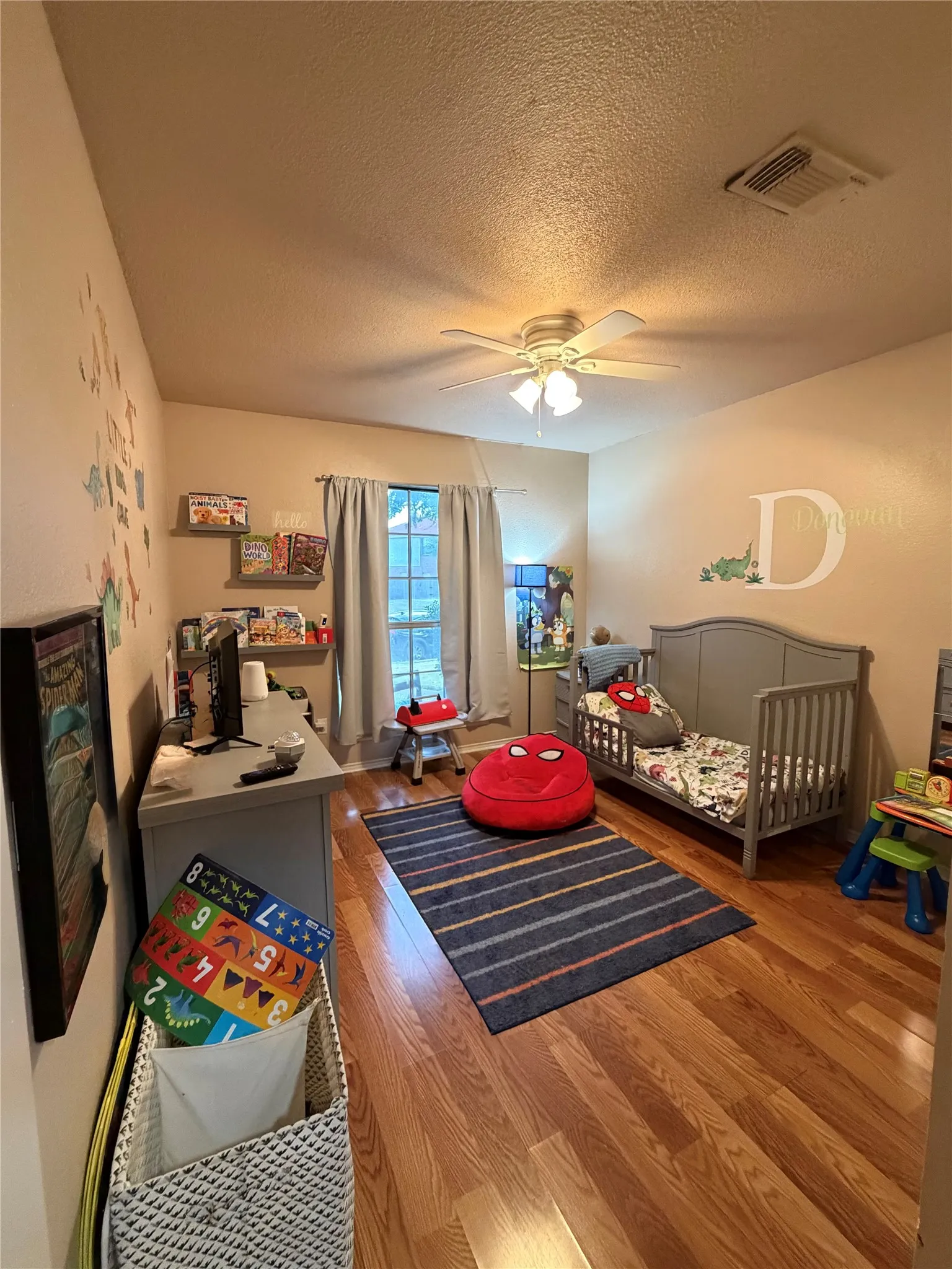 Single Family Residence For Sale in Dallas County , 1013 Wentwood Drive, De Soto, Texas 75115, 3 Bedroom, 2 Bathroom, 2 Garage spaces, 1,714 Sqft, built in 1994, mls#21399407, Real Estate Agent in De Soto, Homes For Sale in Dallas county, Homes For Sale in De Soto, Realtor in De Soto Texas, Real Estate Brokerage Independent Realty Texas, Luminita Cordes Realtor
