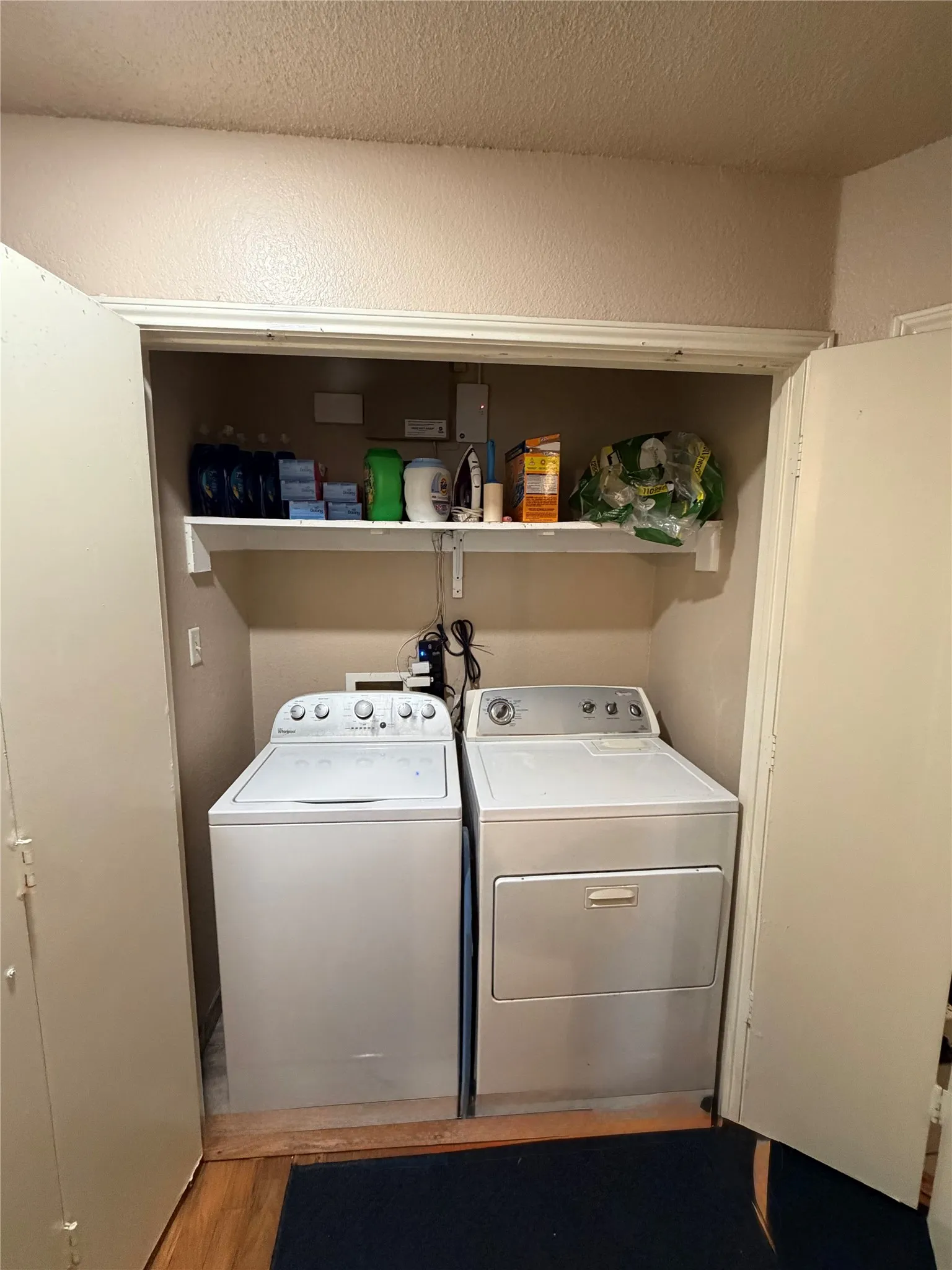 Single Family Residence For Sale in Dallas County , 1013 Wentwood Drive, De Soto, Texas 75115, 3 Bedroom, 2 Bathroom, 2 Garage spaces, 1,714 Sqft, built in 1994, mls#21399407, Real Estate Agent in De Soto, Homes For Sale in Dallas county, Homes For Sale in De Soto, Realtor in De Soto Texas, Real Estate Brokerage Independent Realty Texas, Luminita Cordes Realtor