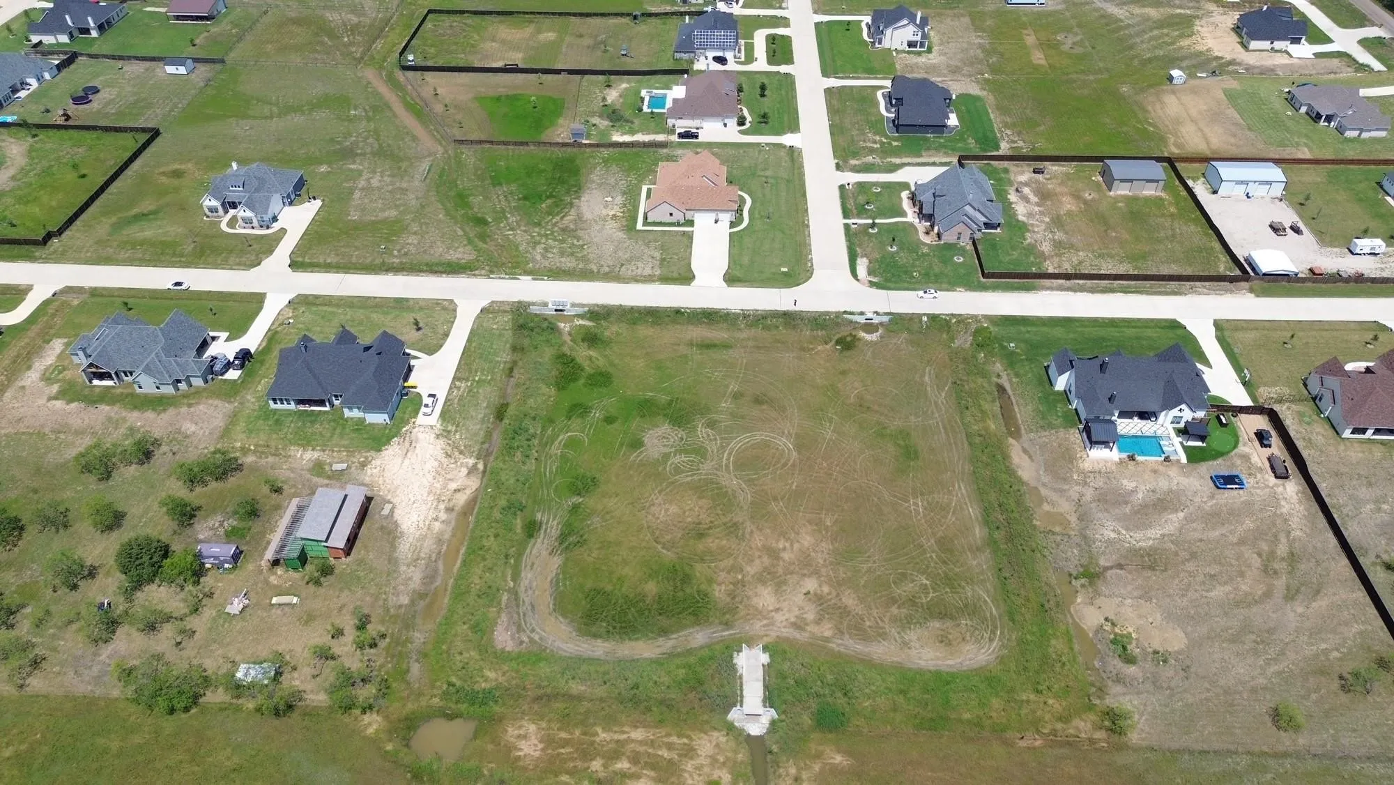 Unimproved Land For Sale in Ellis County , 00 Red Tail Road, Maypearl, Texas 76064, 0, 0, Garage spaces, 0 Sqft, built in 0, mls#21399418, Real Estate Agent in Maypearl, Homes For Sale in Ellis county, Homes For Sale in Maypearl, Realtor in Maypearl Texas, Real Estate Brokerage Independent Realty Texas, Luminita Cordes Realtor