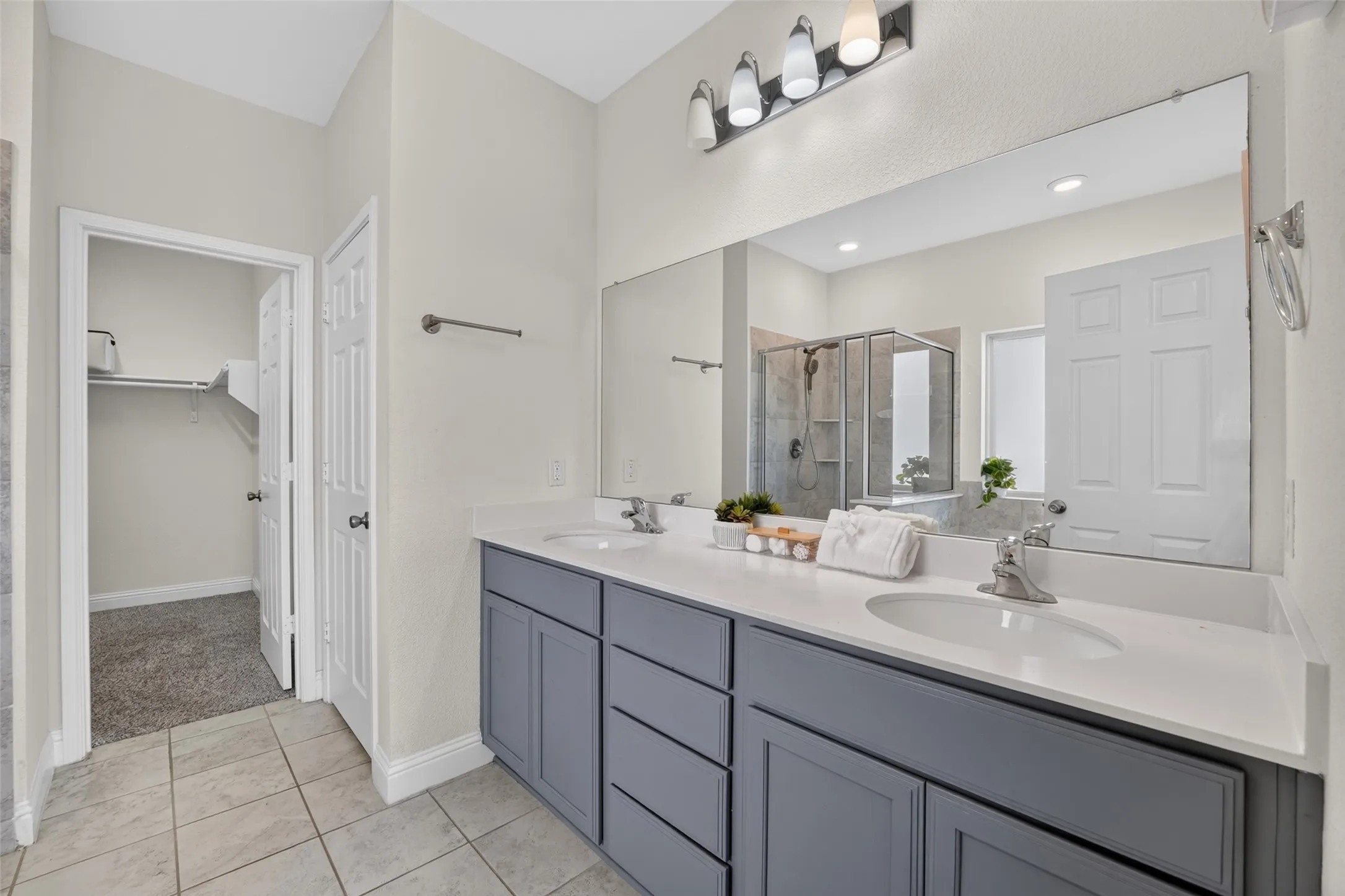 Single Family Residence For Rent in Denton County , 3404 Osage River Trail, Celina, Texas 75078, 4 Bedroom, 3 Bathroom, 2 Garage spaces, 2,577 Sqft, built in 2021, mls#21394590, Real Estate Agent in Celina, Homes For Rent in Denton county, Homes For Rent in Celina, Realtor in Celina Texas, Real Estate Brokerage Independent Realty Texas, Luminita Cordes Realtor