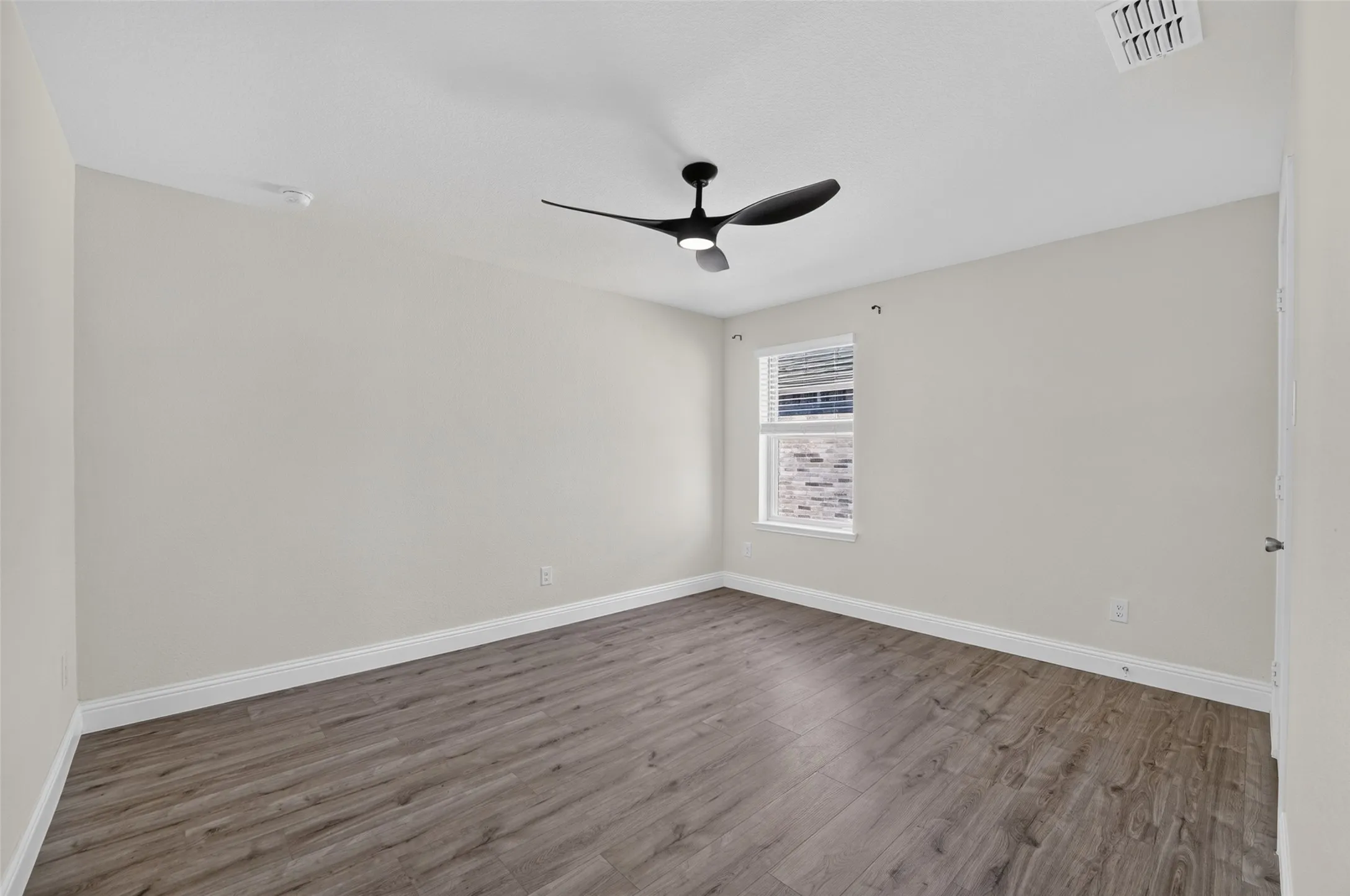 Single Family Residence For Rent in Denton County , 3404 Osage River Trail, Celina, Texas 75078, 4 Bedroom, 3 Bathroom, 2 Garage spaces, 2,577 Sqft, built in 2021, mls#21394590, Real Estate Agent in Celina, Homes For Rent in Denton county, Homes For Rent in Celina, Realtor in Celina Texas, Real Estate Brokerage Independent Realty Texas, Luminita Cordes Realtor
