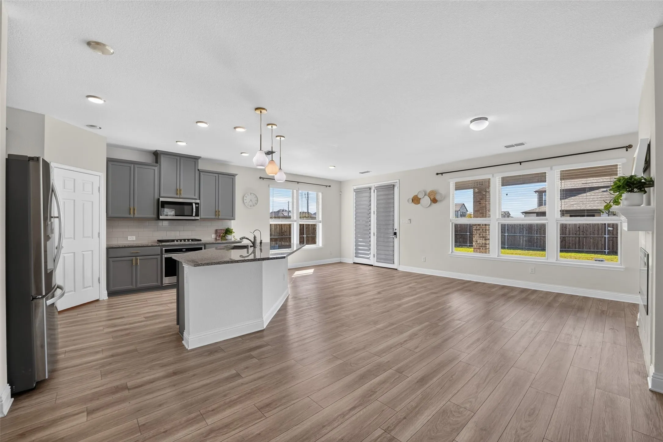Single Family Residence For Rent in Denton County , 3404 Osage River Trail, Celina, Texas 75078, 4 Bedroom, 3 Bathroom, 2 Garage spaces, 2,577 Sqft, built in 2021, mls#21394590, Real Estate Agent in Celina, Homes For Rent in Denton county, Homes For Rent in Celina, Realtor in Celina Texas, Real Estate Brokerage Independent Realty Texas, Luminita Cordes Realtor