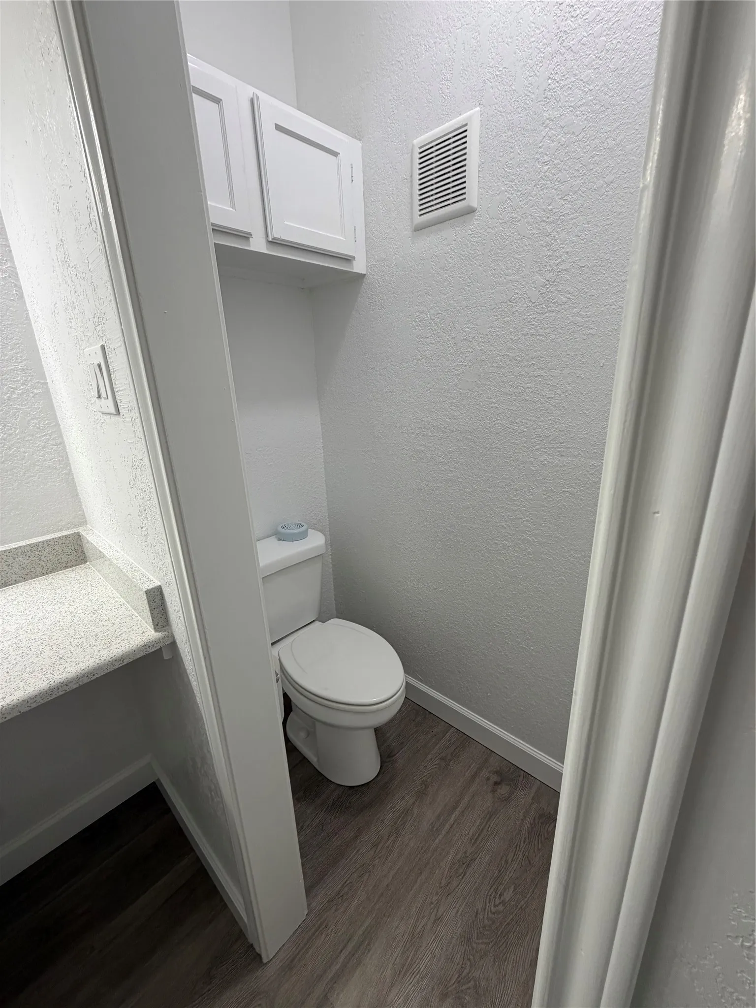 Condominium For Rent in Dallas County , 6760 Eastridge Drive 106, Dallas, Texas 75231, 1 Bedroom, 1 Bathroom, Garage spaces, 650 Sqft, built in 1986, mls#21399421, Real Estate Agent in Dallas, Homes For Rent in Dallas county, Homes For Rent in Dallas, Realtor in Dallas Texas, Real Estate Brokerage Independent Realty Texas, Luminita Cordes Realtor