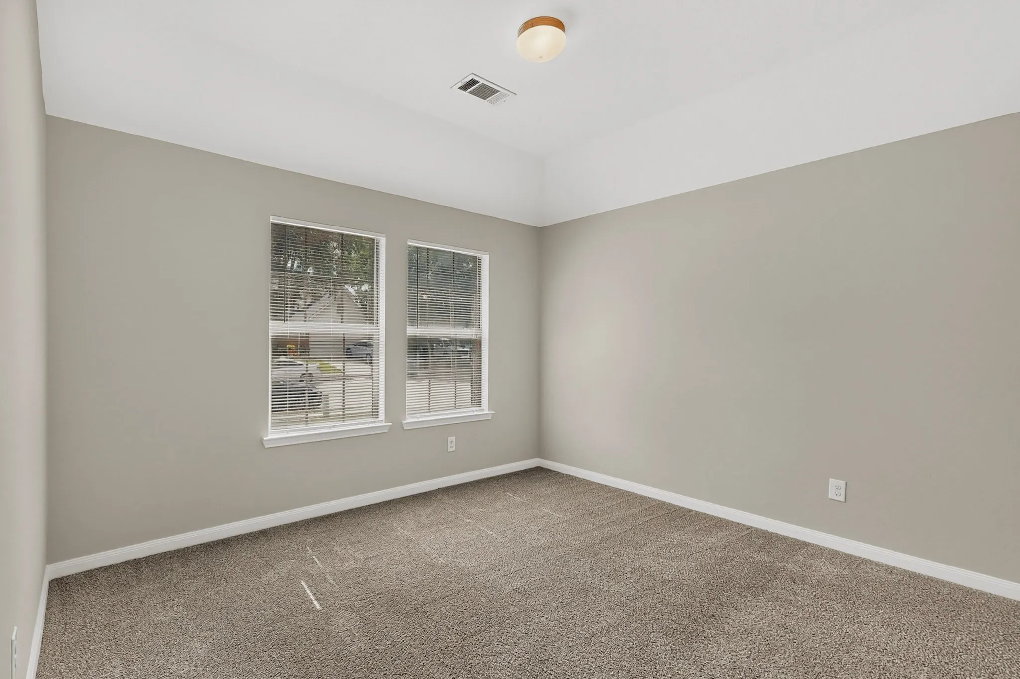 Single Family Residence For Sale in Dallas County , 2939 Saint Bernard Drive, Dallas, Texas 75233, 4 Bedroom, 2 Bathroom, 2 Garage spaces, 1,797 Sqft, built in 2016, mls#21399425, Real Estate Agent in Dallas, Homes For Sale in Dallas county, Homes For Sale in Dallas, Realtor in Dallas Texas, Real Estate Brokerage Independent Realty Texas, Luminita Cordes Realtor