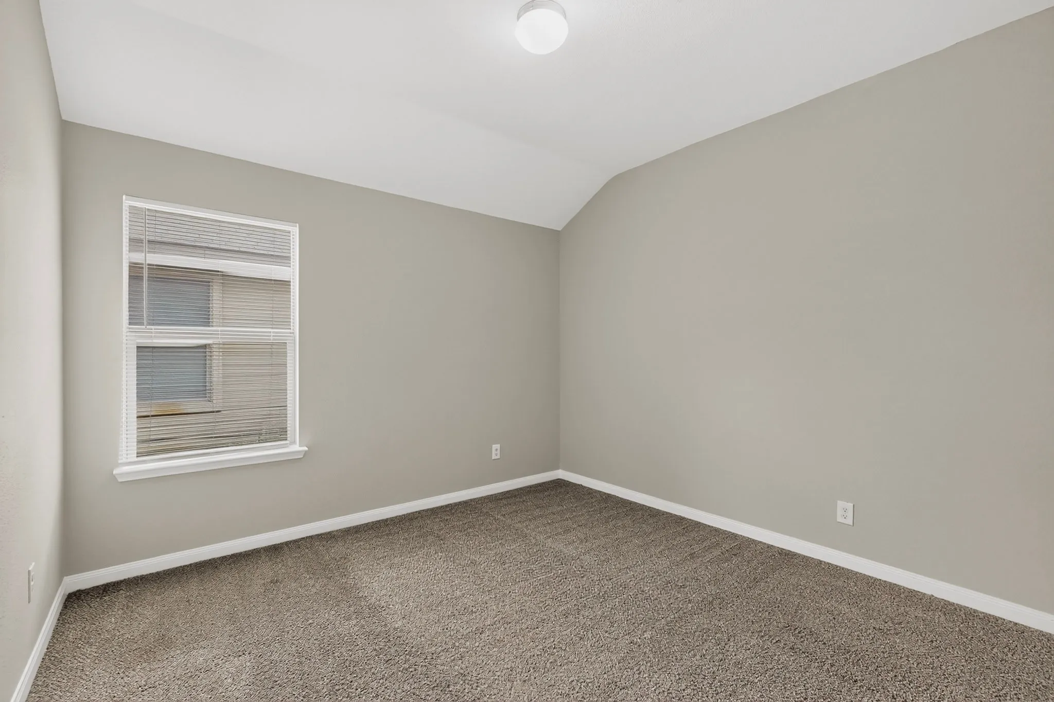 Single Family Residence For Sale in Dallas County , 2939 Saint Bernard Drive, Dallas, Texas 75233, 4 Bedroom, 2 Bathroom, 2 Garage spaces, 1,797 Sqft, built in 2016, mls#21399425, Real Estate Agent in Dallas, Homes For Sale in Dallas county, Homes For Sale in Dallas, Realtor in Dallas Texas, Real Estate Brokerage Independent Realty Texas, Luminita Cordes Realtor