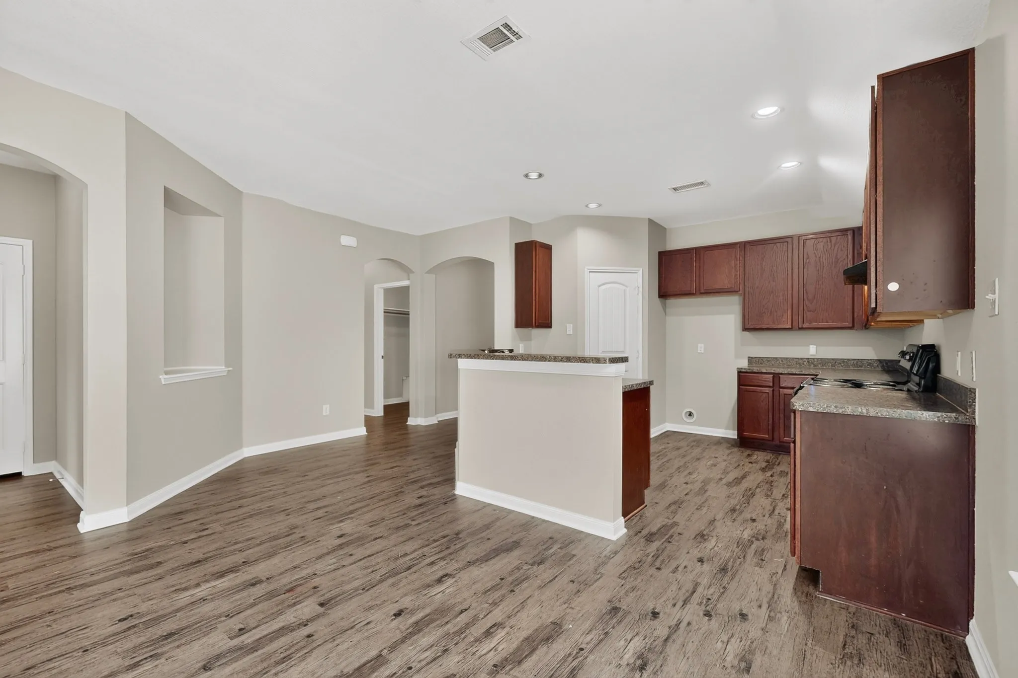 Single Family Residence For Sale in Dallas County , 2939 Saint Bernard Drive, Dallas, Texas 75233, 4 Bedroom, 2 Bathroom, 2 Garage spaces, 1,797 Sqft, built in 2016, mls#21399425, Real Estate Agent in Dallas, Homes For Sale in Dallas county, Homes For Sale in Dallas, Realtor in Dallas Texas, Real Estate Brokerage Independent Realty Texas, Luminita Cordes Realtor