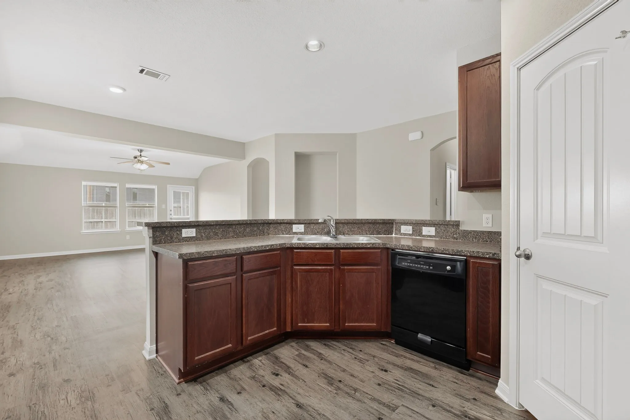 Single Family Residence For Sale in Dallas County , 2939 Saint Bernard Drive, Dallas, Texas 75233, 4 Bedroom, 2 Bathroom, 2 Garage spaces, 1,797 Sqft, built in 2016, mls#21399425, Real Estate Agent in Dallas, Homes For Sale in Dallas county, Homes For Sale in Dallas, Realtor in Dallas Texas, Real Estate Brokerage Independent Realty Texas, Luminita Cordes Realtor