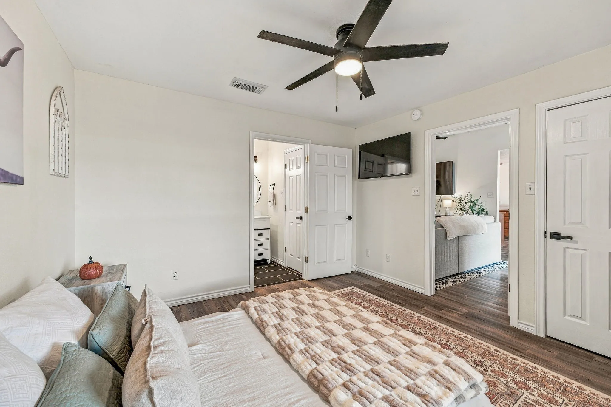 Single Family Residence For Sale in Erath County , 300 Wedgewood Drive, Stephenville, Texas 76401, 2 Bedroom, 2 Bathroom, 1 Garage spaces, 1,114 Sqft, built in 1997, mls#21398747, Real Estate Agent in Stephenville, Homes For Sale in Erath county, Homes For Sale in Stephenville, Realtor in Stephenville Texas, Real Estate Brokerage Independent Realty Texas, Luminita Cordes Realtor