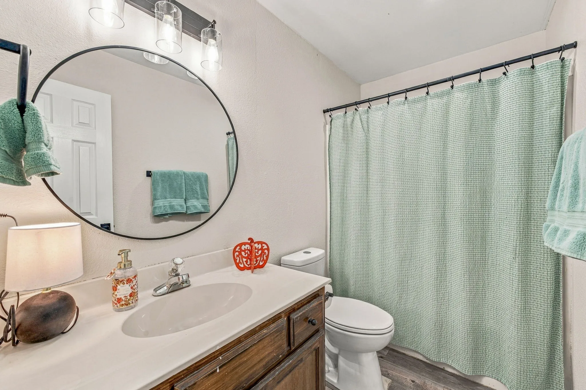 Single Family Residence For Sale in Erath County , 300 Wedgewood Drive, Stephenville, Texas 76401, 2 Bedroom, 2 Bathroom, 1 Garage spaces, 1,114 Sqft, built in 1997, mls#21398747, Real Estate Agent in Stephenville, Homes For Sale in Erath county, Homes For Sale in Stephenville, Realtor in Stephenville Texas, Real Estate Brokerage Independent Realty Texas, Luminita Cordes Realtor