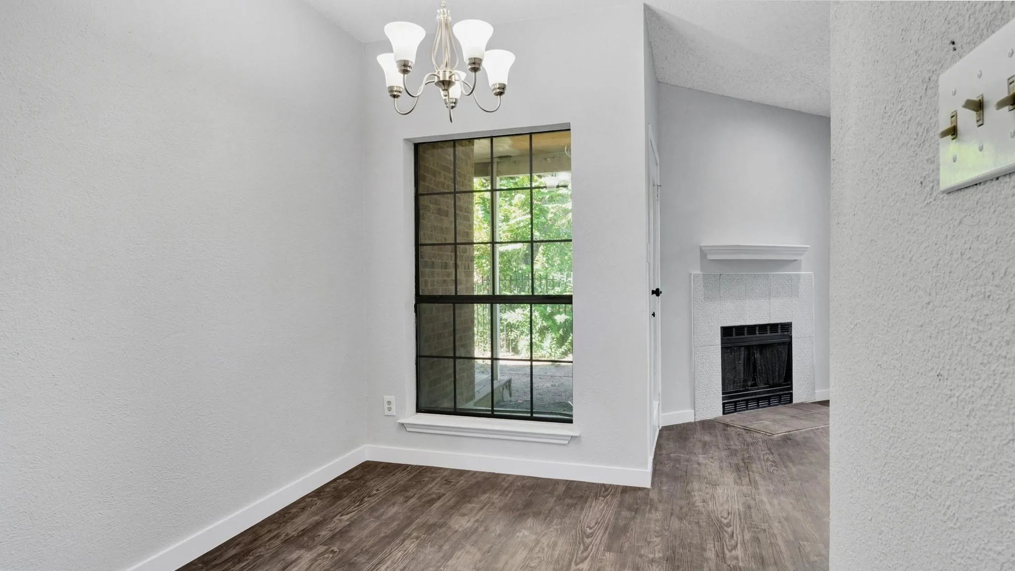 Condominium For Sale in Dallas County , 9601 Forest Lane 1113, Dallas, Texas 75243, 1 Bedroom, 1 Bathroom, Garage spaces, 685 Sqft, built in 1983, mls#21399427, Real Estate Agent in Dallas, Homes For Sale in Dallas county, Homes For Sale in Dallas, Realtor in Dallas Texas, Real Estate Brokerage Independent Realty Texas, Luminita Cordes Realtor