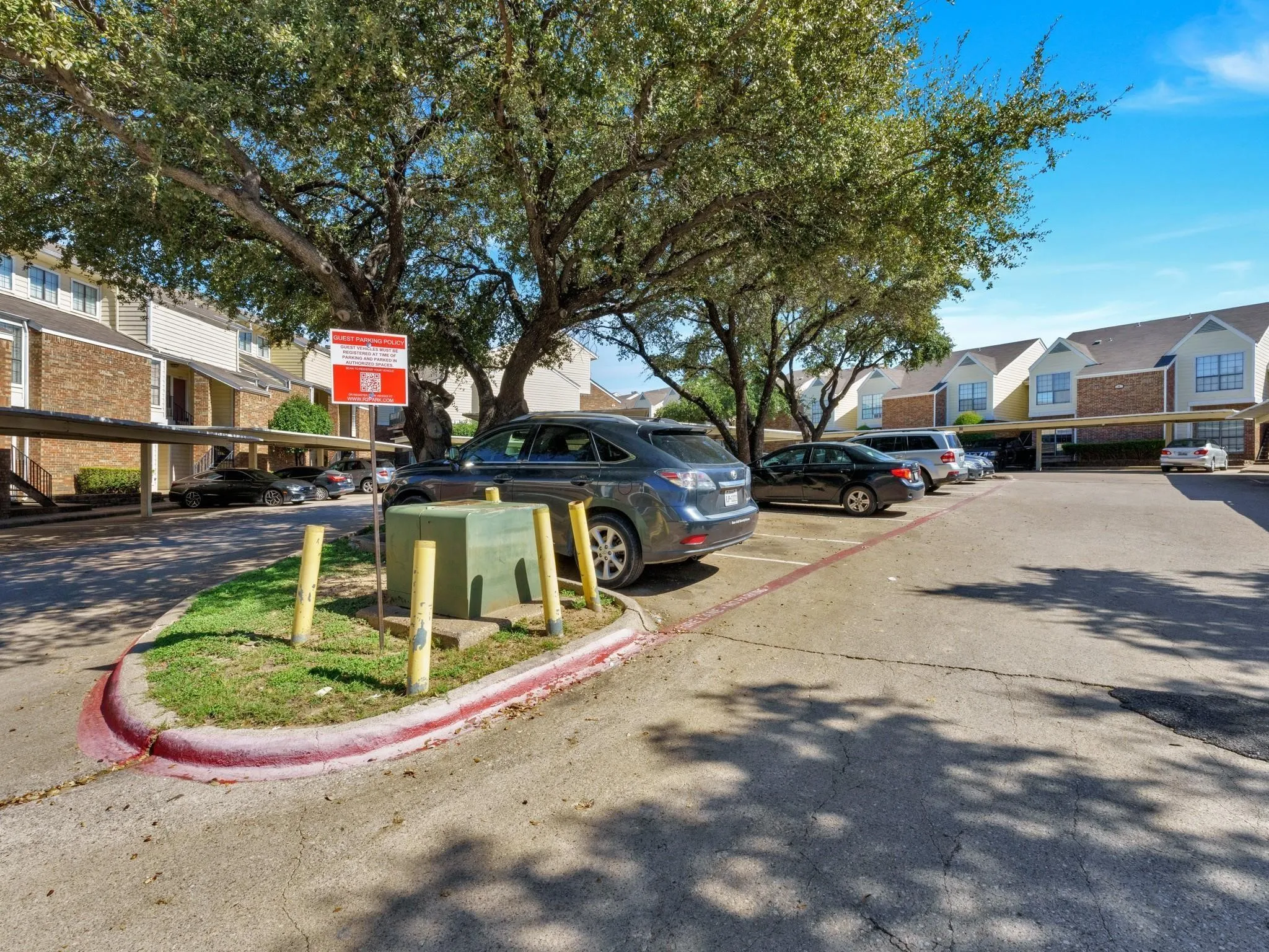Condominium For Sale in Dallas County , 9601 Forest Lane 1113, Dallas, Texas 75243, 1 Bedroom, 1 Bathroom, Garage spaces, 685 Sqft, built in 1983, mls#21399427, Real Estate Agent in Dallas, Homes For Sale in Dallas county, Homes For Sale in Dallas, Realtor in Dallas Texas, Real Estate Brokerage Independent Realty Texas, Luminita Cordes Realtor