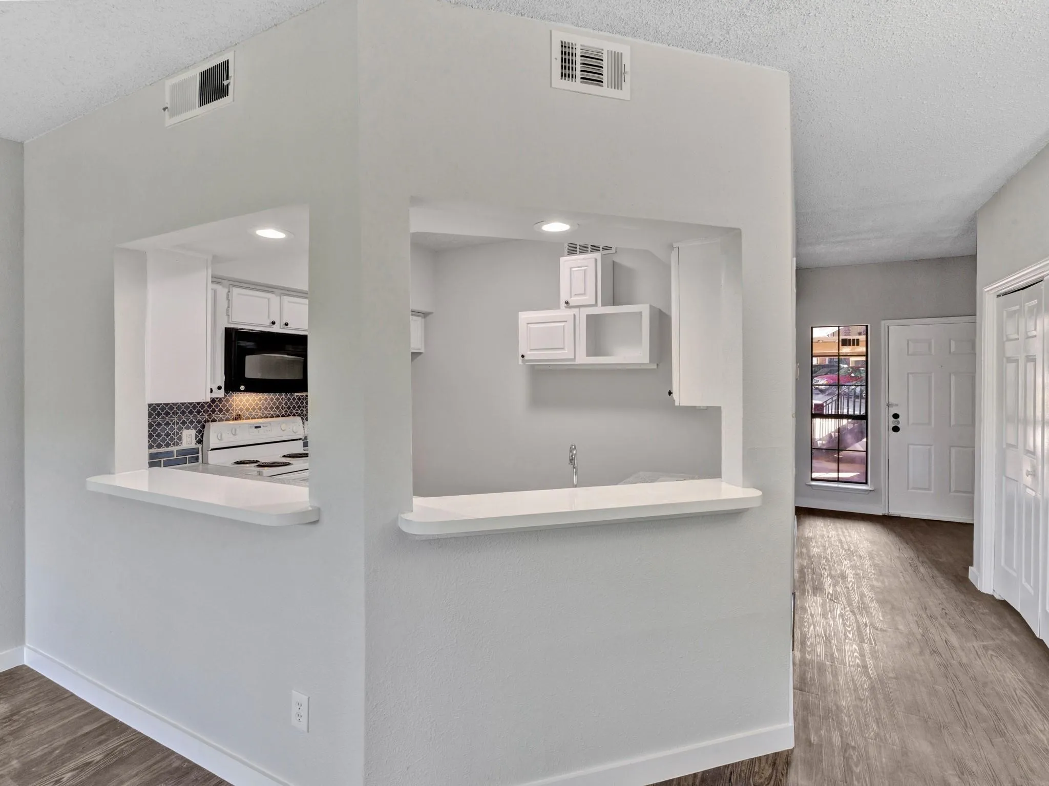 Condominium For Sale in Dallas County , 9601 Forest Lane 1113, Dallas, Texas 75243, 1 Bedroom, 1 Bathroom, Garage spaces, 685 Sqft, built in 1983, mls#21399427, Real Estate Agent in Dallas, Homes For Sale in Dallas county, Homes For Sale in Dallas, Realtor in Dallas Texas, Real Estate Brokerage Independent Realty Texas, Luminita Cordes Realtor
