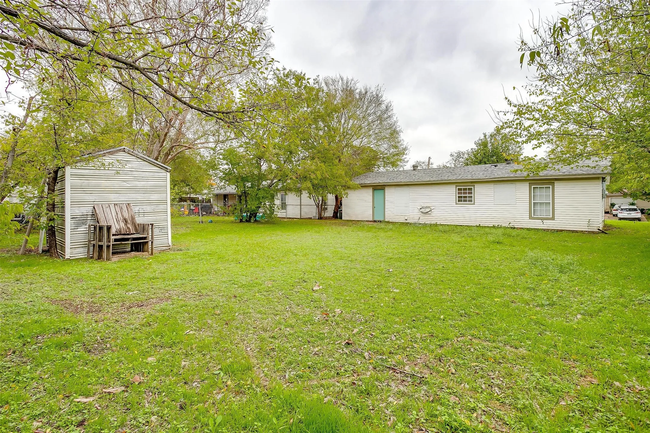 Single Family Residence For Rent in Tarrant County , 3537 Half Moon Drive, Fort Worth, Texas 76111, 3 Bedroom, 1 Bathroom, 1 Garage spaces, 840 Sqft, built in 1959, mls#21399056, Real Estate Agent in Fort Worth, Homes For Rent in Tarrant county, Homes For Rent in Fort Worth, Realtor in Fort Worth Texas, Real Estate Brokerage Independent Realty Texas, Luminita Cordes Realtor