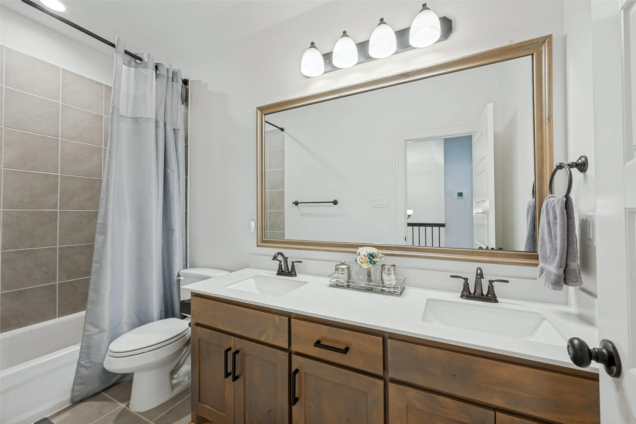 Single Family Residence For Sale in Johnson County , 1507 Evening Primrose, Mansfield, Texas 76063, 4 Bedroom, 3 Bathroom, 3 Garage spaces, 2,544 Sqft, built in 2023, mls#21399289, Real Estate Agent in Mansfield, Homes For Sale in Johnson county, Homes For Sale in Mansfield, Realtor in Mansfield Texas, Real Estate Brokerage Independent Realty Texas, Luminita Cordes Realtor