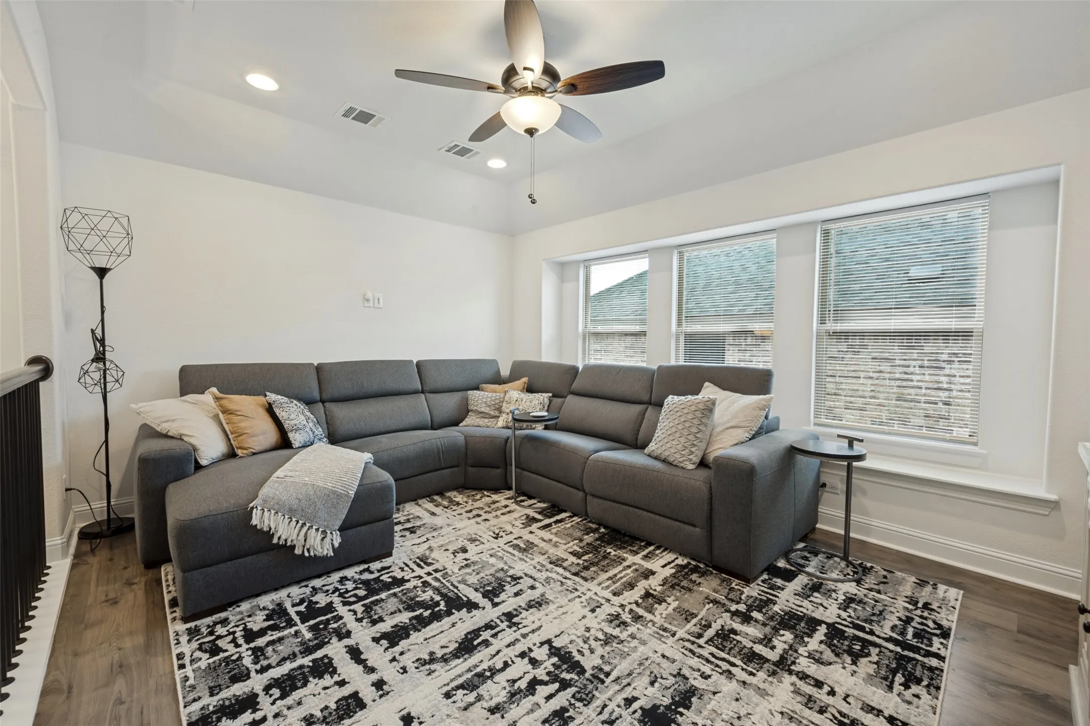 Single Family Residence For Sale in Johnson County , 1507 Evening Primrose, Mansfield, Texas 76063, 4 Bedroom, 3 Bathroom, 3 Garage spaces, 2,544 Sqft, built in 2023, mls#21399289, Real Estate Agent in Mansfield, Homes For Sale in Johnson county, Homes For Sale in Mansfield, Realtor in Mansfield Texas, Real Estate Brokerage Independent Realty Texas, Luminita Cordes Realtor