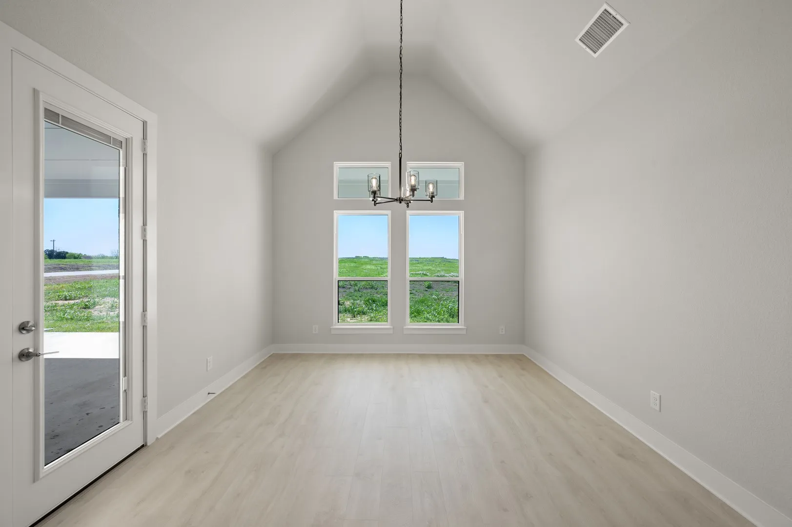 Single Family Residence For Sale in Ellis County , 131 Adilynn Trail, Venus, Texas 76084, 4 Bedroom, 3 Bathroom, 3 Garage spaces, 3,195 Sqft, built in 2025, mls#21399345, Real Estate Agent in Venus, Homes For Sale in Ellis county, Homes For Sale in Venus, Realtor in Venus Texas, Real Estate Brokerage Independent Realty Texas, Luminita Cordes Realtor