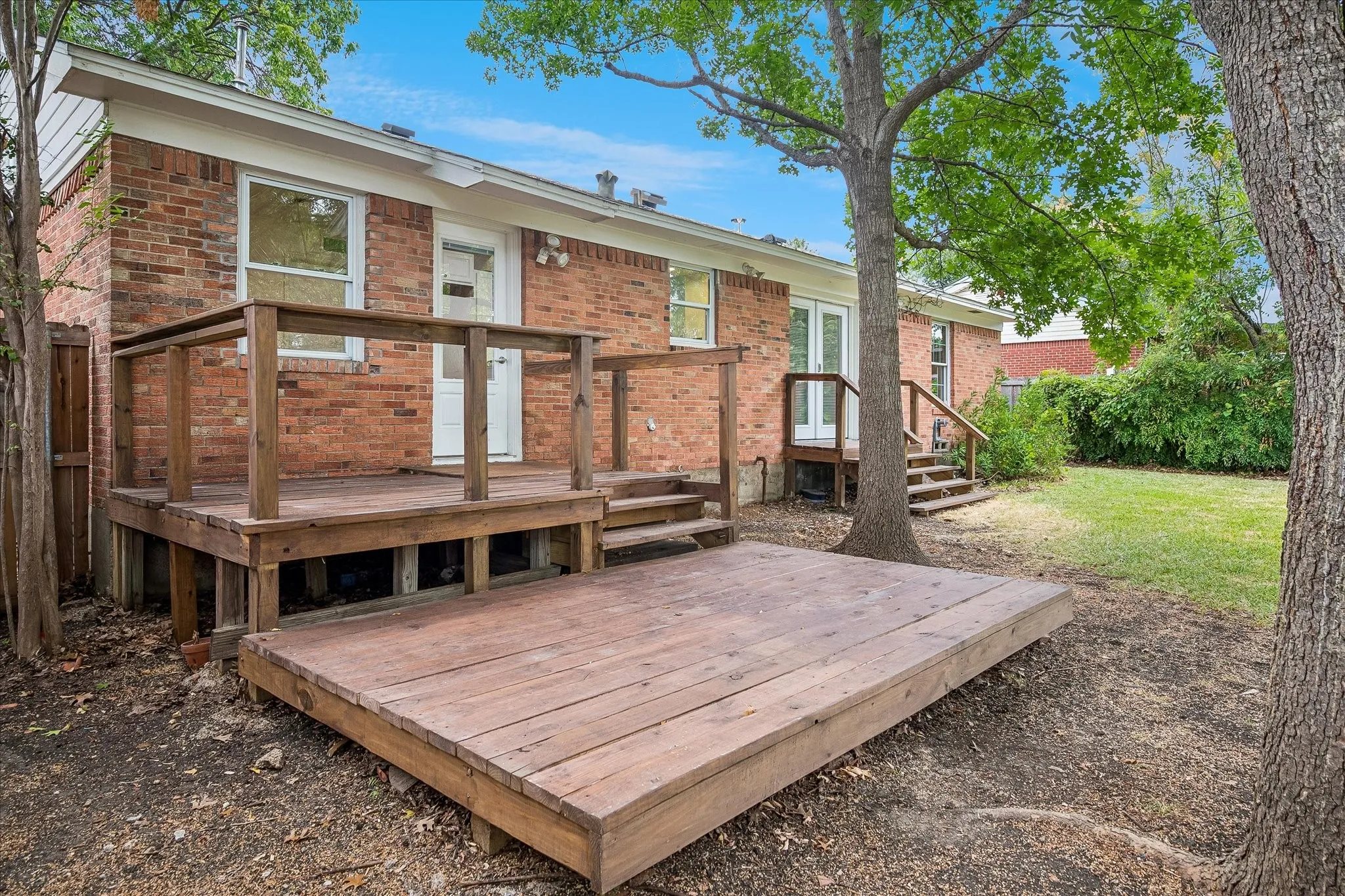 Single Family Residence For Sale in Dallas County , 621 Lockwood Drive, Richardson, Texas 75080, 3 Bedroom, 1 Bathroom, 1 Garage spaces, 1,236 Sqft, built in 1955, mls#21382491, Real Estate Agent in Richardson, Homes For Sale in Dallas county, Homes For Sale in Richardson, Realtor in Richardson Texas, Real Estate Brokerage Independent Realty Texas, Luminita Cordes Realtor