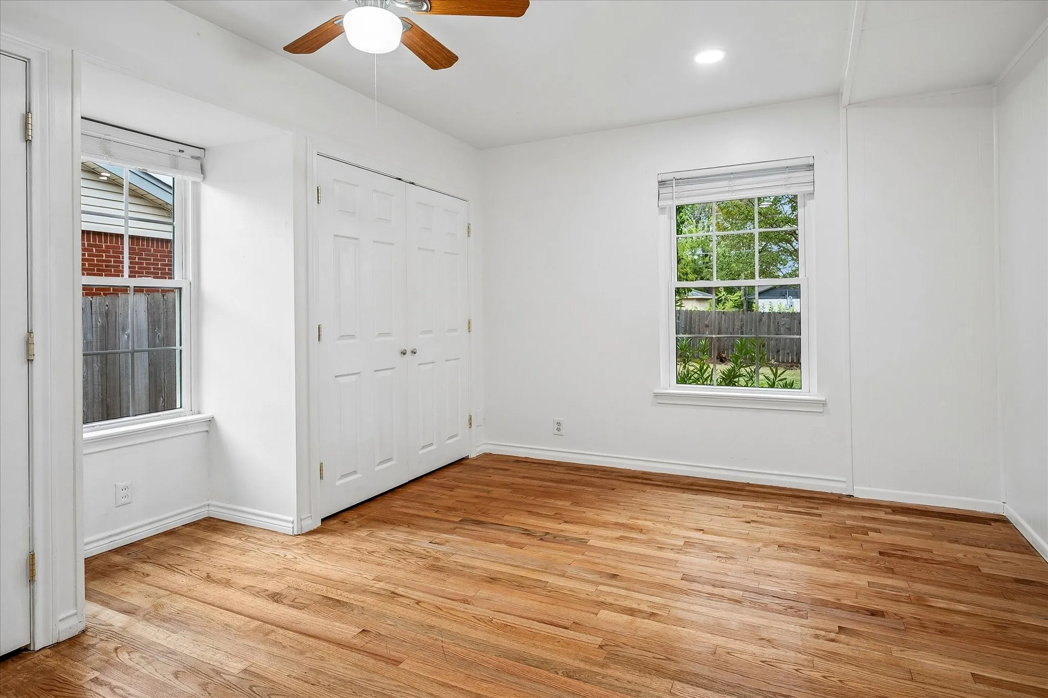 Single Family Residence For Sale in Dallas County , 621 Lockwood Drive, Richardson, Texas 75080, 3 Bedroom, 1 Bathroom, 1 Garage spaces, 1,236 Sqft, built in 1955, mls#21382491, Real Estate Agent in Richardson, Homes For Sale in Dallas county, Homes For Sale in Richardson, Realtor in Richardson Texas, Real Estate Brokerage Independent Realty Texas, Luminita Cordes Realtor