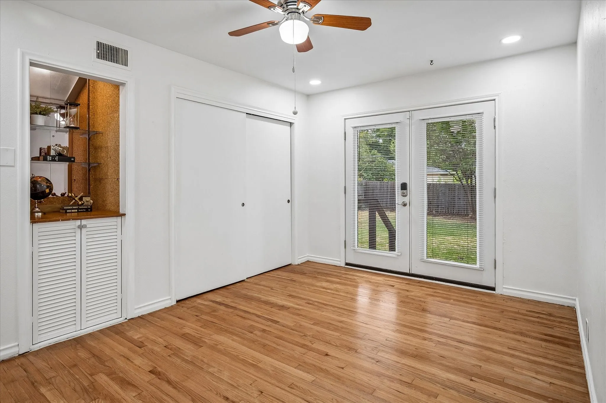 3rd bedroom would also make great additional living area or office with access to deck and back yard.