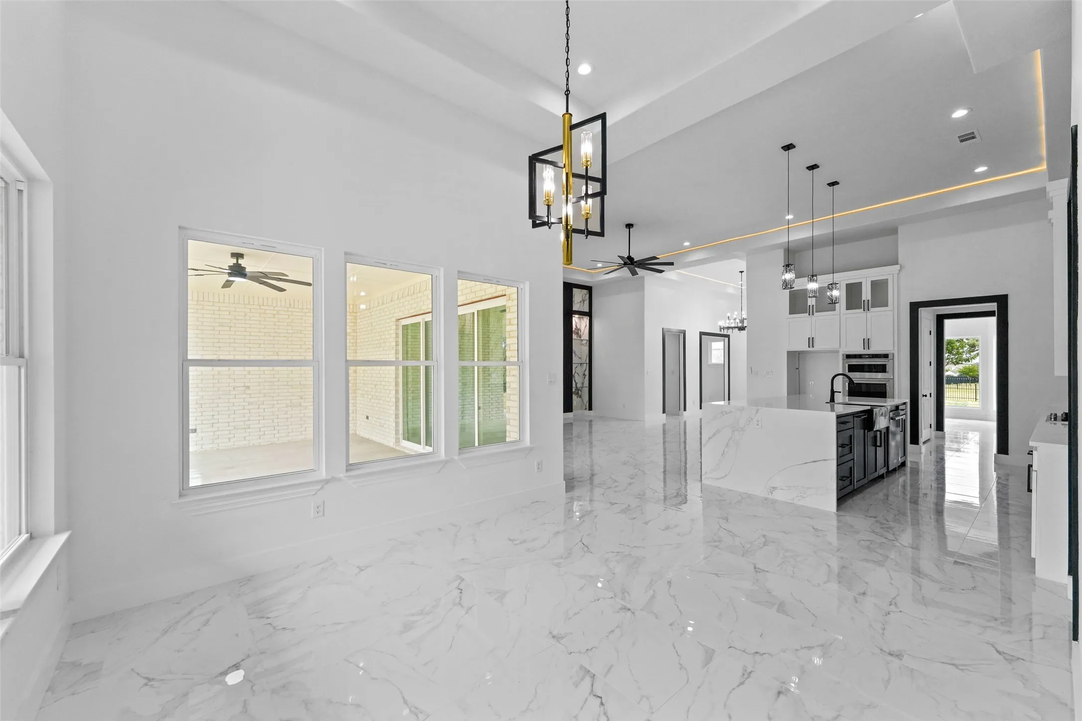 Single Family Residence For Sale in Ellis County , 2903 Sunnyside Alley, Ennis, Texas 75119, 4 Bedroom, 5 Bathroom, 3 Garage spaces, 3,949 Sqft, built in 2024, mls#21399430, Real Estate Agent in Ennis, Homes For Sale in Ellis county, Homes For Sale in Ennis, Realtor in Ennis Texas, Real Estate Brokerage Independent Realty Texas, Luminita Cordes Realtor