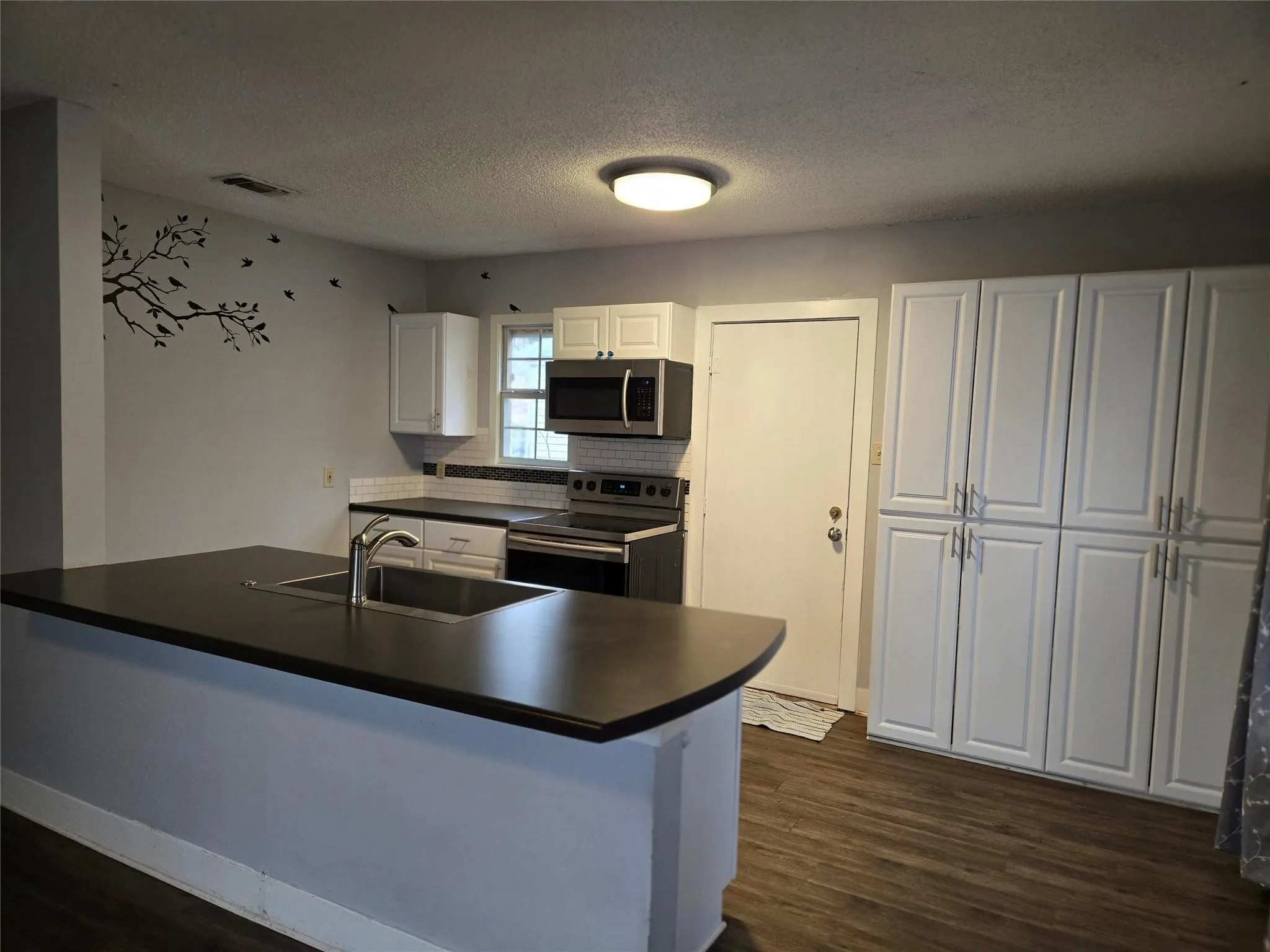Single Family Residence For Rent in Parker County , 714 Jackson Street, Weatherford, Texas 76086, 2 Bedroom, 1 Bathroom, 1 Garage spaces, 790 Sqft, built in 0, mls#21397229, Real Estate Agent in Weatherford, Homes For Rent in Parker county, Homes For Rent in Weatherford, Realtor in Weatherford Texas, Real Estate Brokerage Independent Realty Texas, Luminita Cordes Realtor
