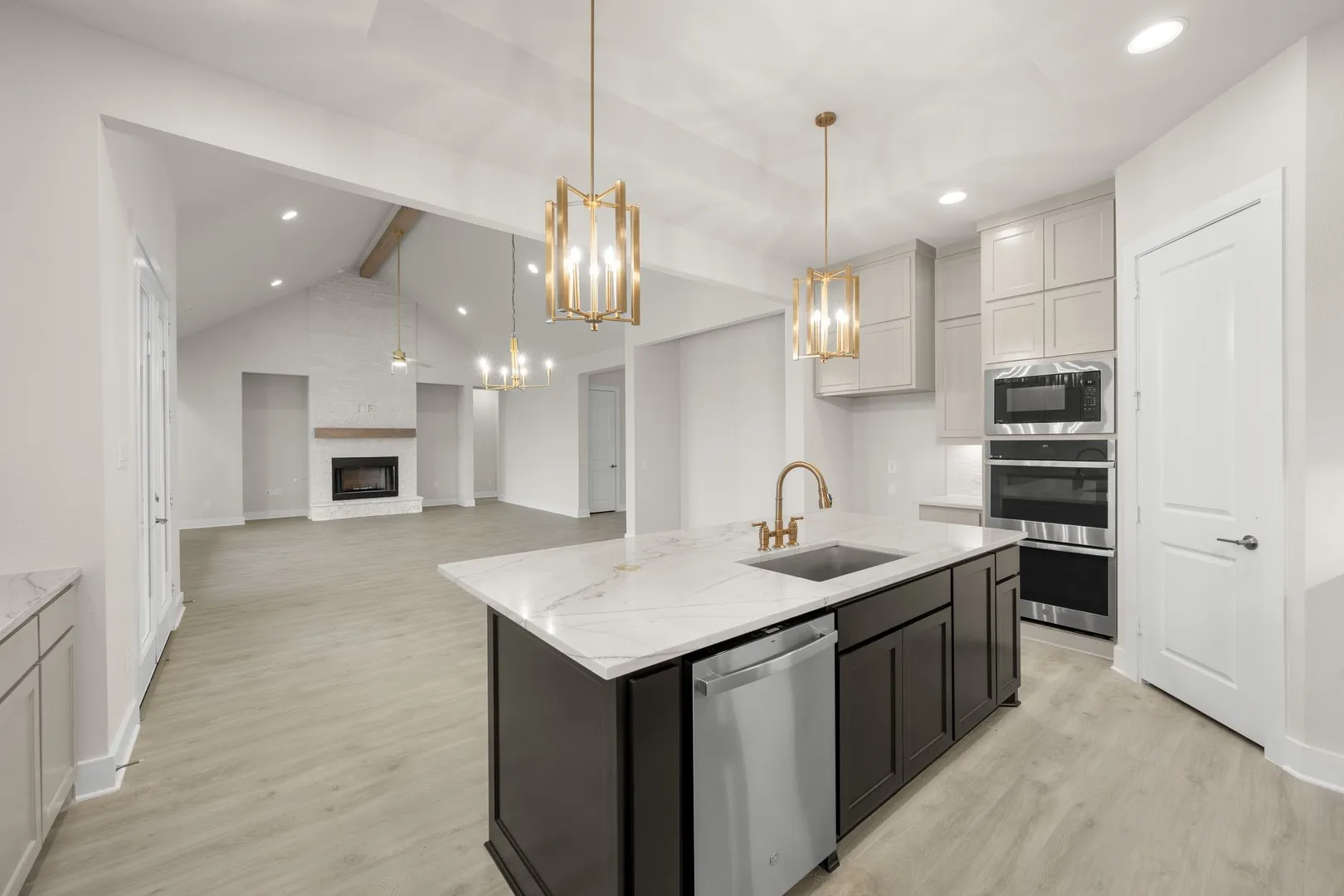 Single Family Residence For Sale in Ellis County , 151 Talpin Lane, Venus, Texas 76084, 4 Bedroom, 3 Bathroom, 3 Garage spaces, 3,095 Sqft, built in 2025, mls#21399222, Real Estate Agent in Venus, Homes For Sale in Ellis county, Homes For Sale in Venus, Realtor in Venus Texas, Real Estate Brokerage Independent Realty Texas, Luminita Cordes Realtor