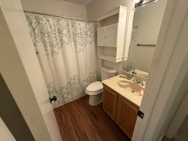 Single Family Residence For Rent in Ellis County , 917 Park Place Boulevard, Midlothian, Texas 76065, 3 Bedroom, 2 Bathroom, 2 Garage spaces, 1,076 Sqft, built in 1989, mls#21399435, Real Estate Agent in Midlothian, Homes For Rent in Ellis county, Homes For Rent in Midlothian, Realtor in Midlothian Texas, Real Estate Brokerage Independent Realty Texas, Luminita Cordes Realtor