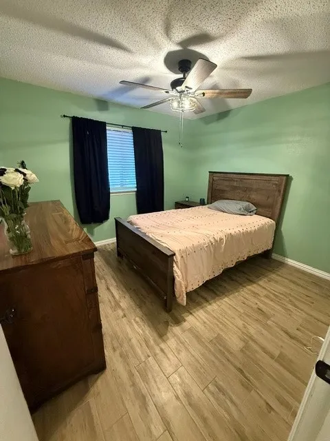 Single Family Residence For Rent in Ellis County , 917 Park Place Boulevard, Midlothian, Texas 76065, 3 Bedroom, 2 Bathroom, 2 Garage spaces, 1,076 Sqft, built in 1989, mls#21399435, Real Estate Agent in Midlothian, Homes For Rent in Ellis county, Homes For Rent in Midlothian, Realtor in Midlothian Texas, Real Estate Brokerage Independent Realty Texas, Luminita Cordes Realtor