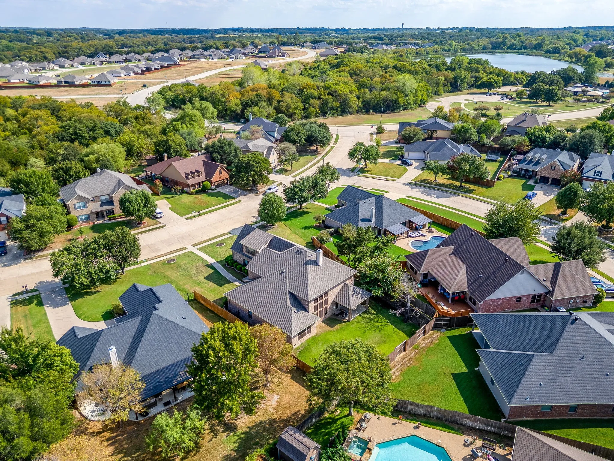 Single Family Residence For Sale in Johnson County , 2620 Glen Ranch Drive, Burleson, Texas 76028, 4 Bedroom, 4 Bathroom, 3 Garage spaces, 3,910 Sqft, built in 2003, mls#21395267, Real Estate Agent in Burleson, Homes For Sale in Johnson county, Homes For Sale in Burleson, Realtor in Burleson Texas, Real Estate Brokerage Independent Realty Texas, Luminita Cordes Realtor