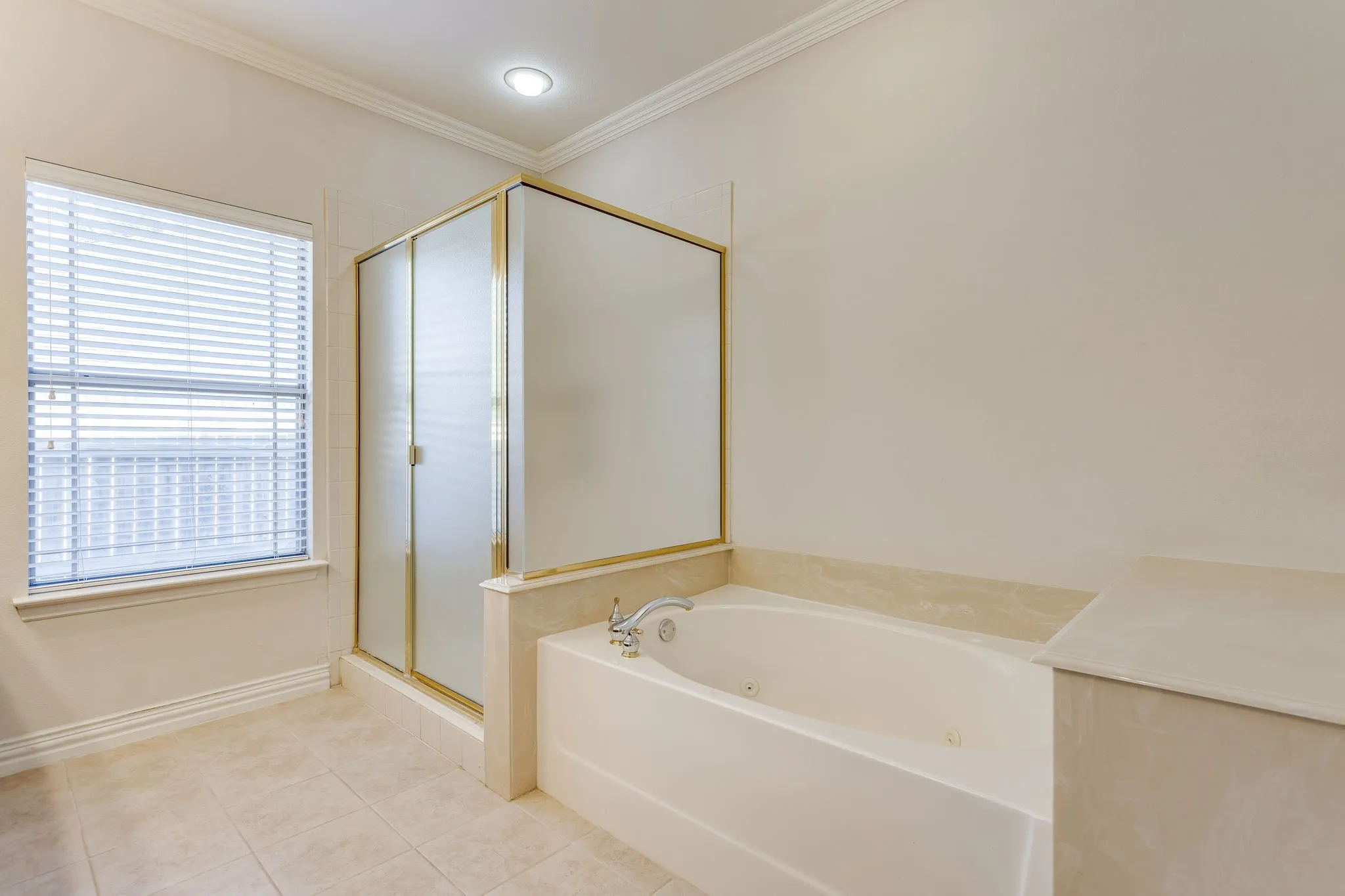 Single Family Residence For Sale in Johnson County , 2620 Glen Ranch Drive, Burleson, Texas 76028, 4 Bedroom, 4 Bathroom, 3 Garage spaces, 3,910 Sqft, built in 2003, mls#21395267, Real Estate Agent in Burleson, Homes For Sale in Johnson county, Homes For Sale in Burleson, Realtor in Burleson Texas, Real Estate Brokerage Independent Realty Texas, Luminita Cordes Realtor