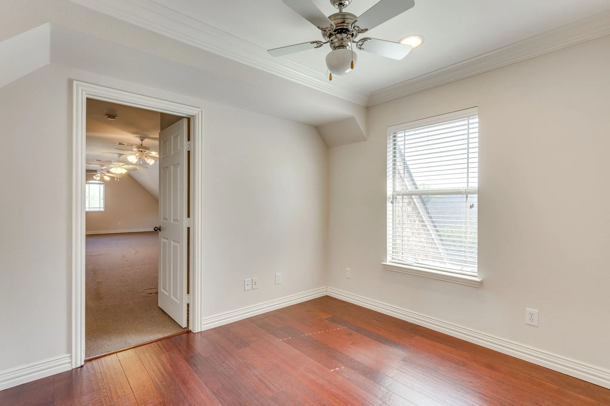 Single Family Residence For Sale in Johnson County , 2620 Glen Ranch Drive, Burleson, Texas 76028, 4 Bedroom, 4 Bathroom, 3 Garage spaces, 3,910 Sqft, built in 2003, mls#21395267, Real Estate Agent in Burleson, Homes For Sale in Johnson county, Homes For Sale in Burleson, Realtor in Burleson Texas, Real Estate Brokerage Independent Realty Texas, Luminita Cordes Realtor