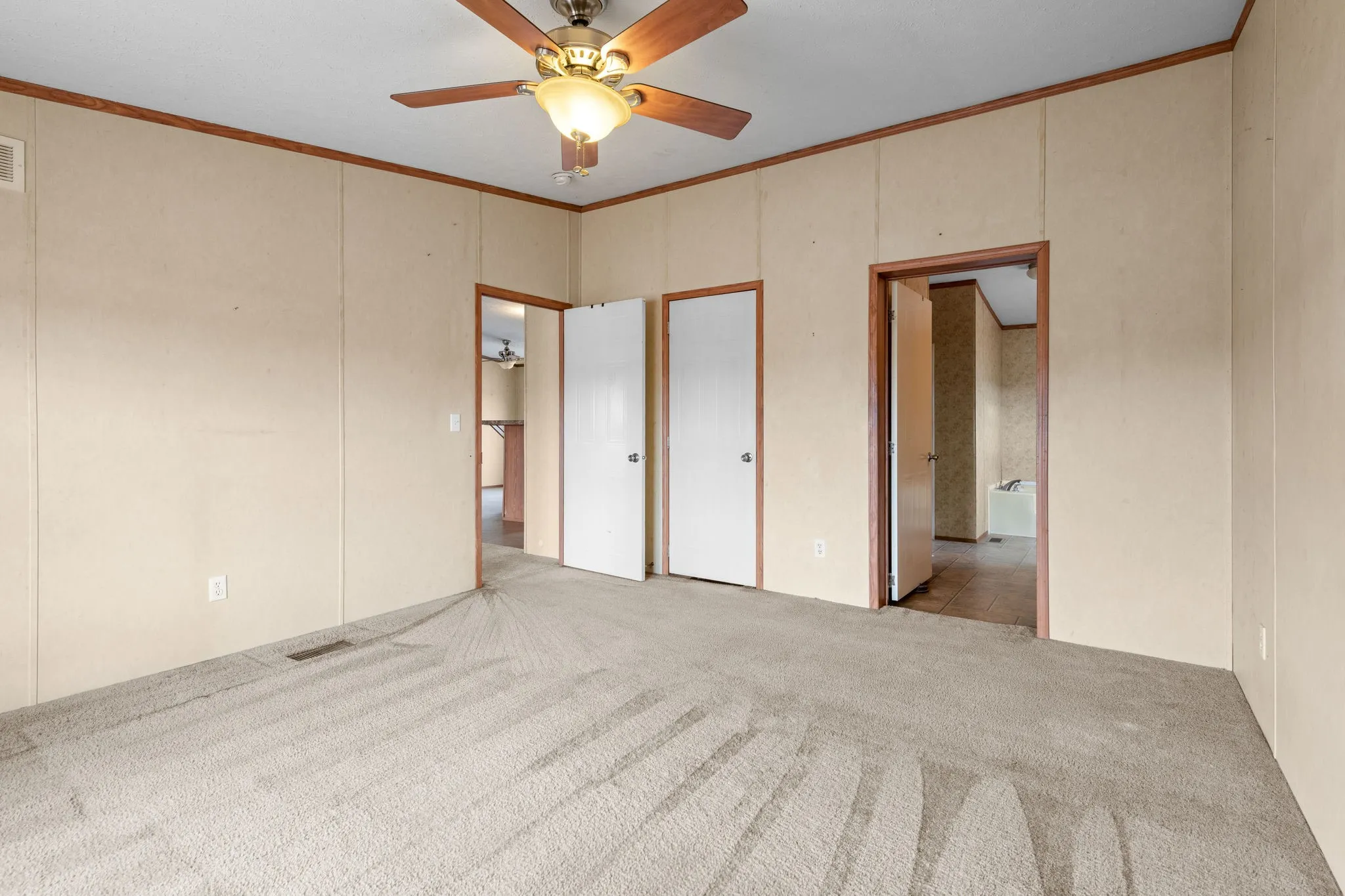 Manufactured Home For Sale in Taylor County , 1309 Warren Street, Buffalo Gap, Texas 79508, 3 Bedroom, 2 Bathroom, Garage spaces, 1,440 Sqft, built in 2008, mls#21399448, Real Estate Agent in Buffalo Gap, Homes For Sale in Taylor county, Homes For Sale in Buffalo Gap, Realtor in Buffalo Gap Texas, Real Estate Brokerage Independent Realty Texas, Luminita Cordes Realtor