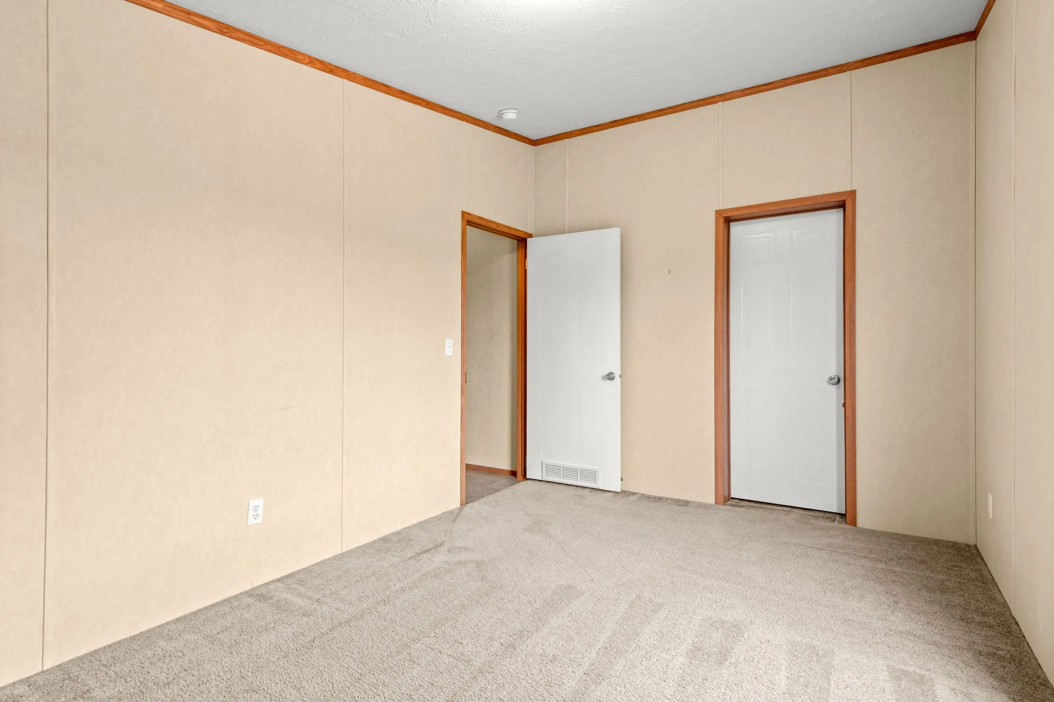 Manufactured Home For Sale in Taylor County , 1309 Warren Street, Buffalo Gap, Texas 79508, 3 Bedroom, 2 Bathroom, Garage spaces, 1,440 Sqft, built in 2008, mls#21399448, Real Estate Agent in Buffalo Gap, Homes For Sale in Taylor county, Homes For Sale in Buffalo Gap, Realtor in Buffalo Gap Texas, Real Estate Brokerage Independent Realty Texas, Luminita Cordes Realtor