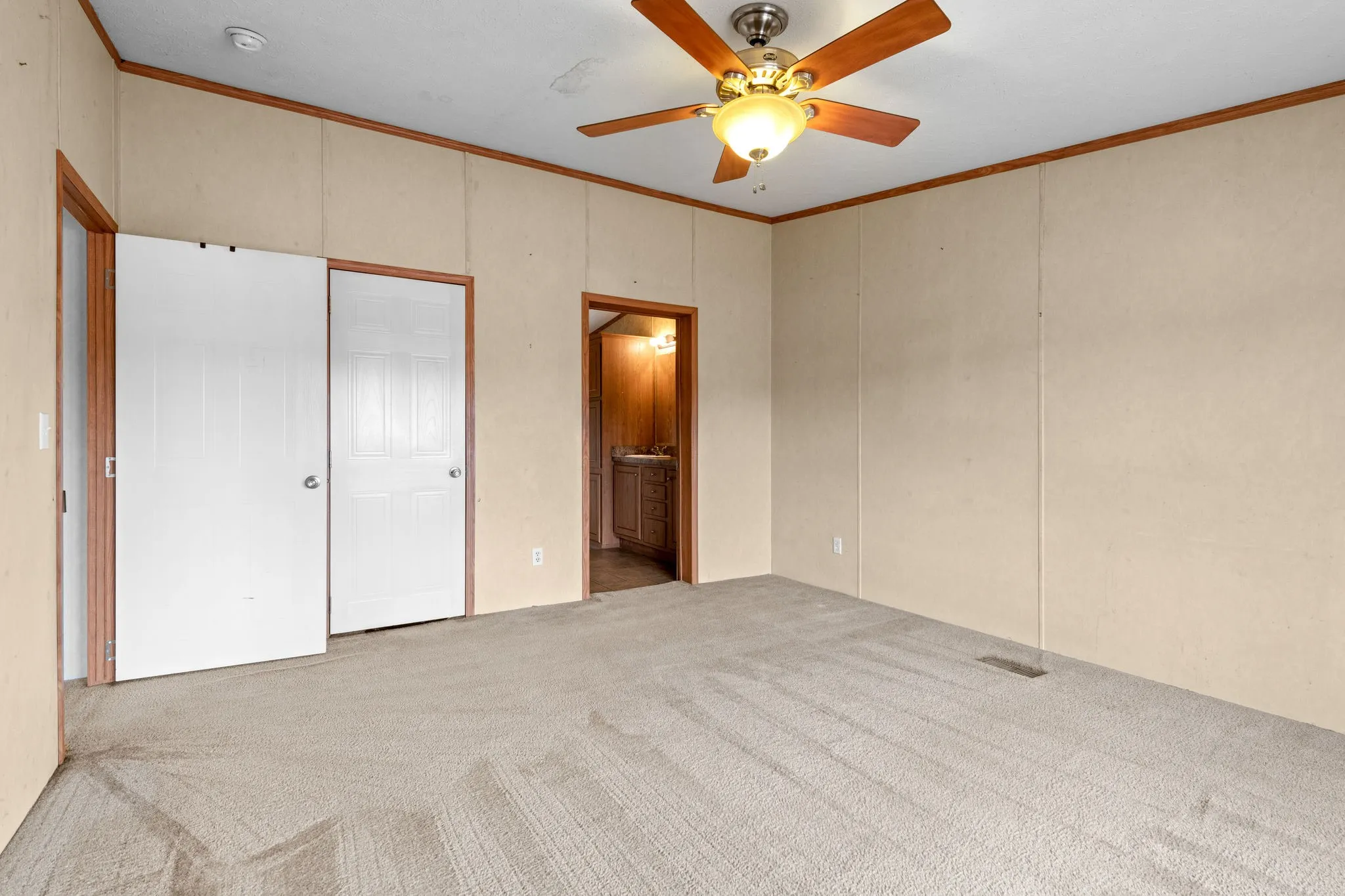 Manufactured Home For Sale in Taylor County , 1309 Warren Street, Buffalo Gap, Texas 79508, 3 Bedroom, 2 Bathroom, Garage spaces, 1,440 Sqft, built in 2008, mls#21399448, Real Estate Agent in Buffalo Gap, Homes For Sale in Taylor county, Homes For Sale in Buffalo Gap, Realtor in Buffalo Gap Texas, Real Estate Brokerage Independent Realty Texas, Luminita Cordes Realtor