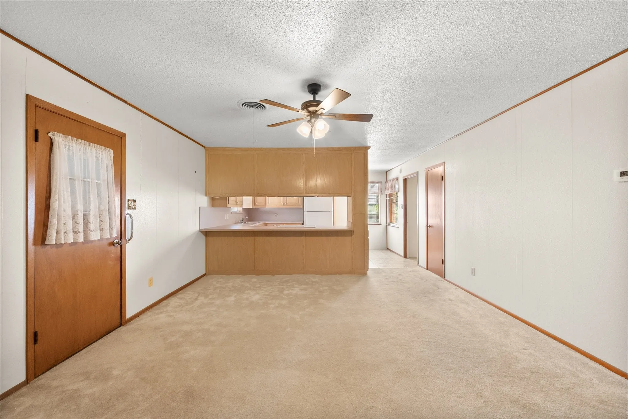 Single Family Residence For Sale in Johnson County , 2920 County Road 531, Burleson, Texas 76028, 3 Bedroom, 2 Bathroom, 2 Garage spaces, 1,368 Sqft, built in 1966, mls#21399447, Real Estate Agent in Burleson, Homes For Sale in Johnson county, Homes For Sale in Burleson, Realtor in Burleson Texas, Real Estate Brokerage Independent Realty Texas, Luminita Cordes Realtor