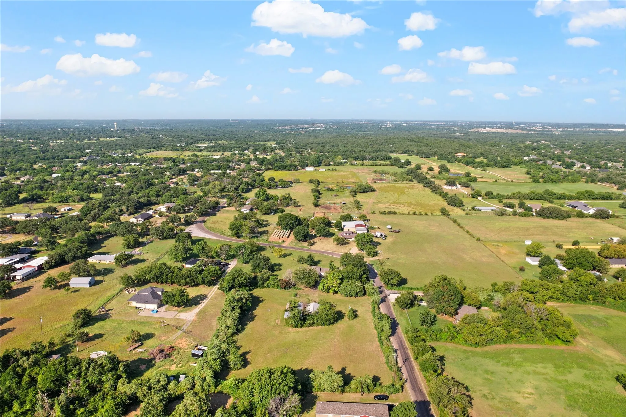 Single Family Residence For Sale in Johnson County , 2920 County Road 531, Burleson, Texas 76028, 3 Bedroom, 2 Bathroom, 2 Garage spaces, 1,368 Sqft, built in 1966, mls#21399447, Real Estate Agent in Burleson, Homes For Sale in Johnson county, Homes For Sale in Burleson, Realtor in Burleson Texas, Real Estate Brokerage Independent Realty Texas, Luminita Cordes Realtor