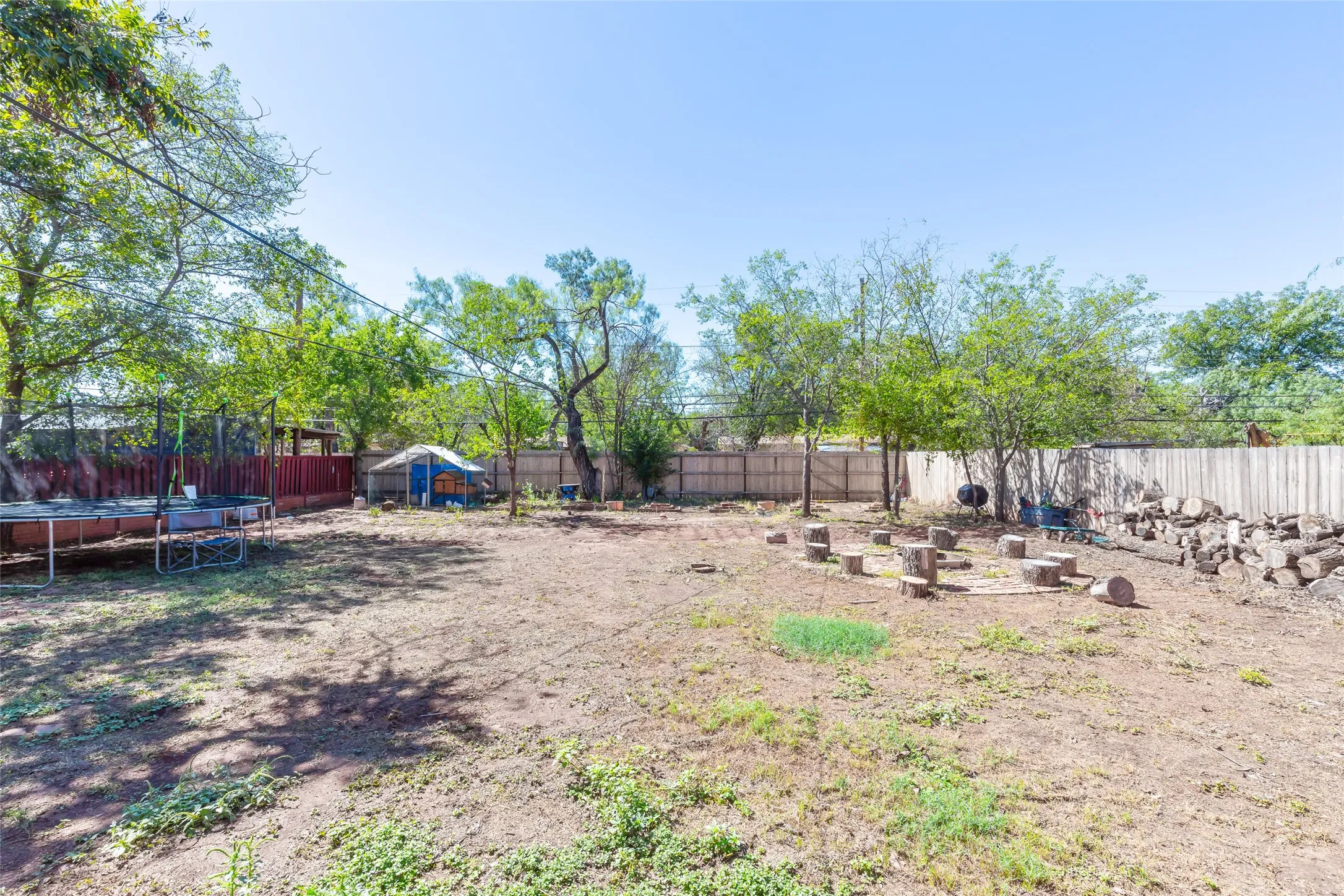 Single Family Residence For Sale in Taylor County , 720 GLENDALE Drive, Abilene, Texas 79603, 3 Bedroom, 2 Bathroom, 2 Garage spaces, 1,611 Sqft, built in 1956, mls#21350856, Real Estate Agent in Abilene, Homes For Sale in Taylor county, Homes For Sale in Abilene, Realtor in Abilene Texas, Real Estate Brokerage Independent Realty Texas, Luminita Cordes Realtor