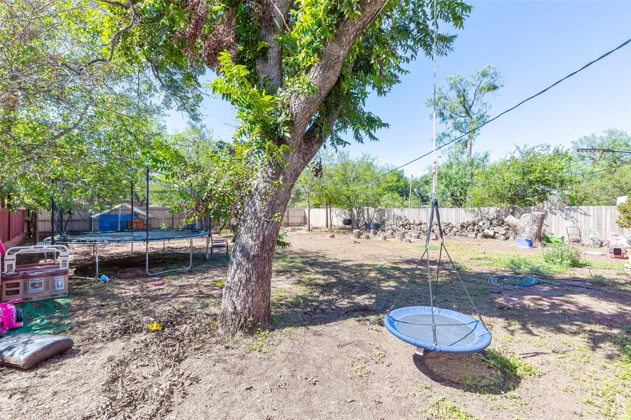 Single Family Residence For Sale in Taylor County , 720 GLENDALE Drive, Abilene, Texas 79603, 3 Bedroom, 2 Bathroom, 2 Garage spaces, 1,611 Sqft, built in 1956, mls#21350856, Real Estate Agent in Abilene, Homes For Sale in Taylor county, Homes For Sale in Abilene, Realtor in Abilene Texas, Real Estate Brokerage Independent Realty Texas, Luminita Cordes Realtor
